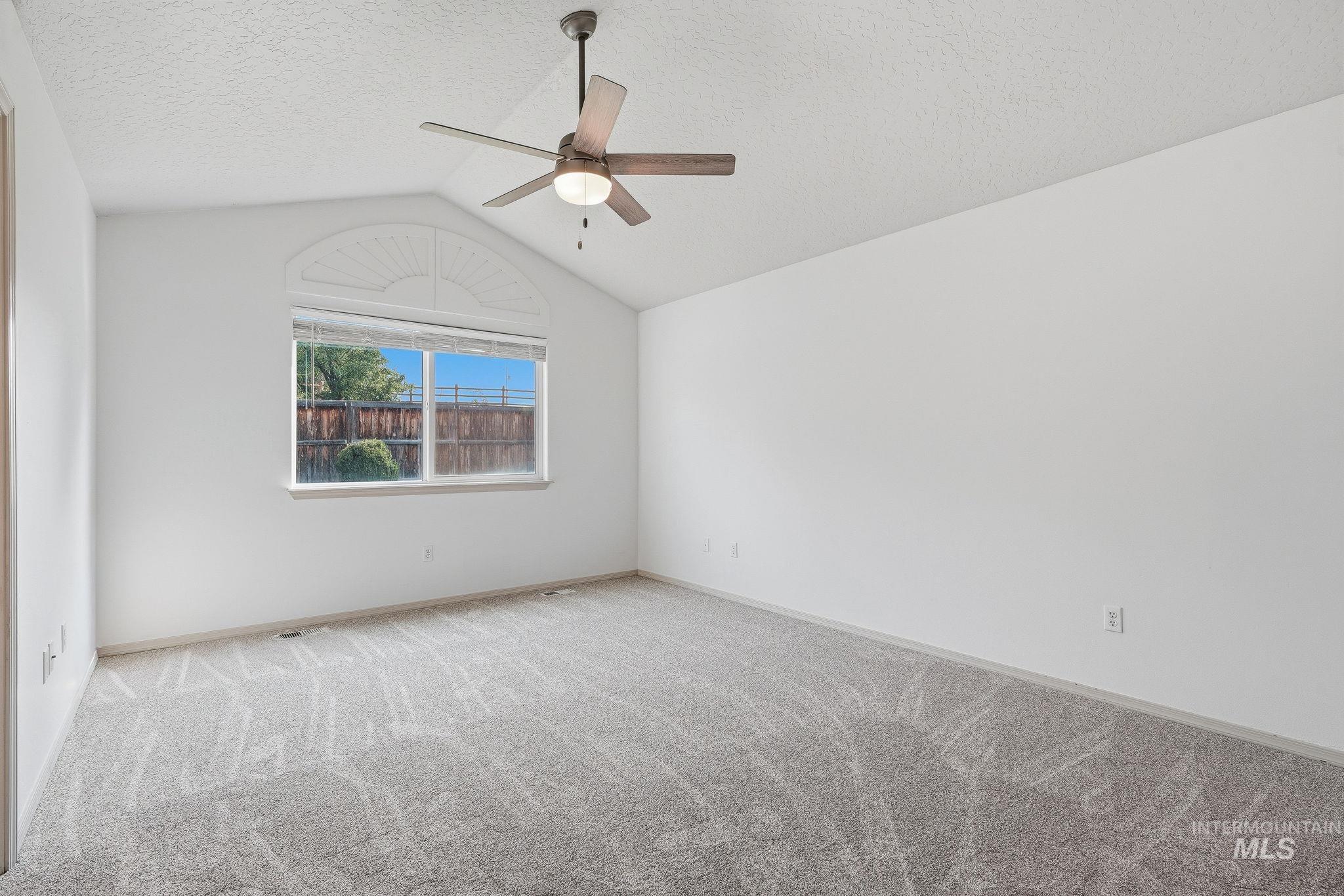 3218 S Jupiter Avenue Property Photo 32