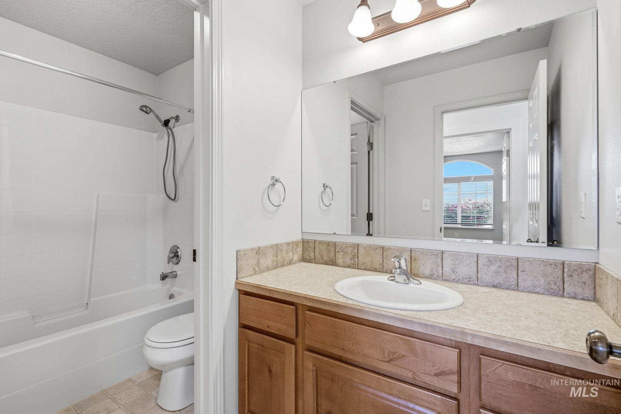 3218 S Jupiter Avenue Property Photo 34