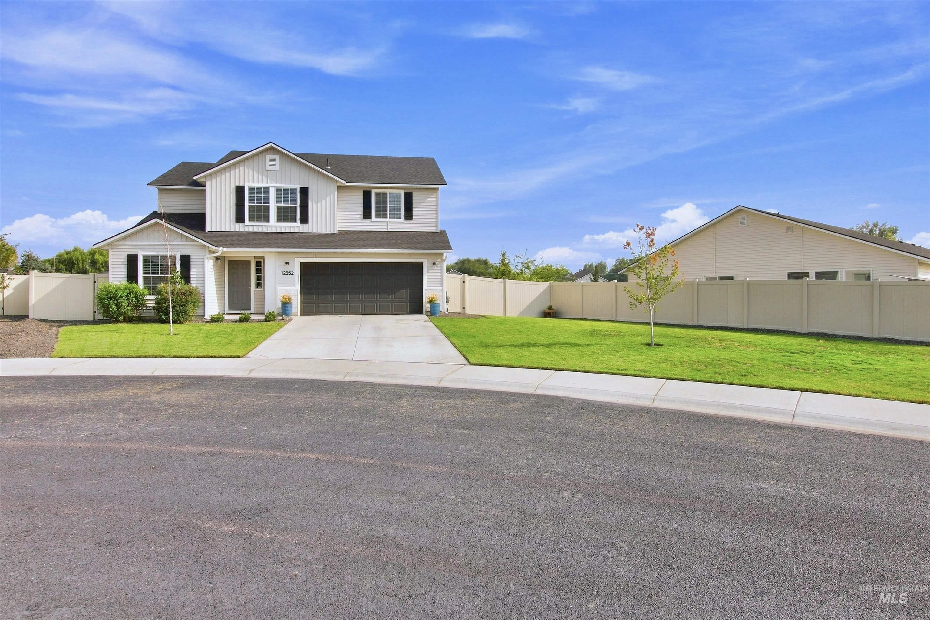12352 Nantes Ct Property Photo 3
