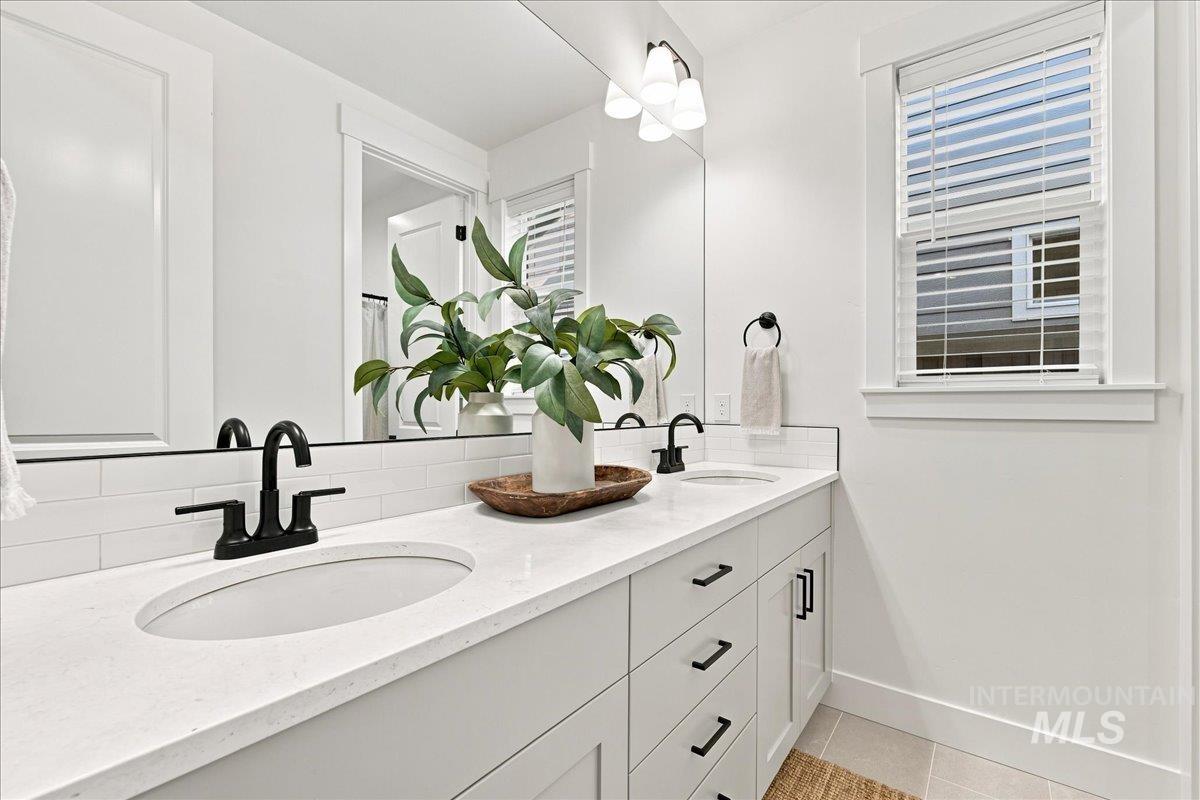 10385 Loneleaf Drive Property Photo 23