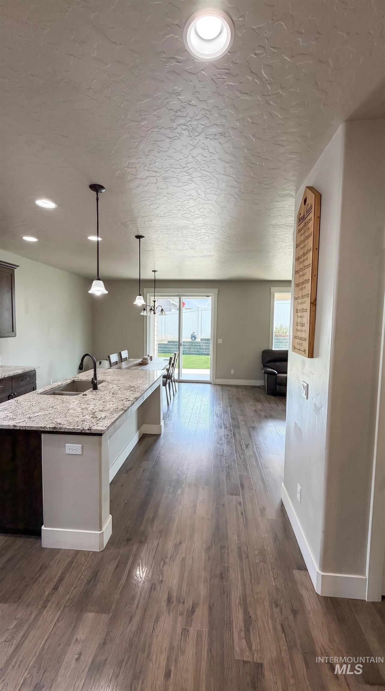 11127 W Troyer Dr Property Photo 4