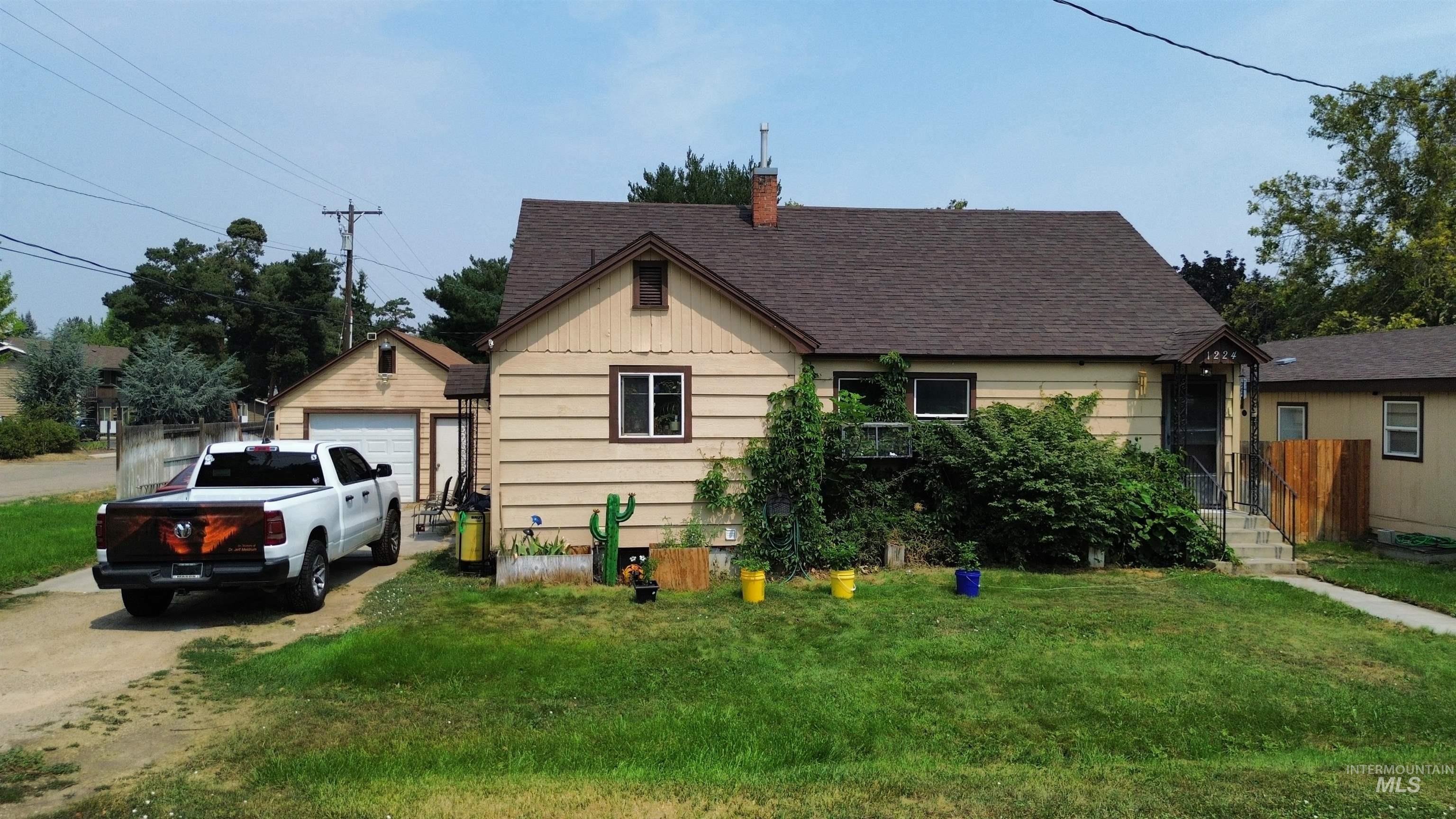 1218 N Hartman Property Photo 5