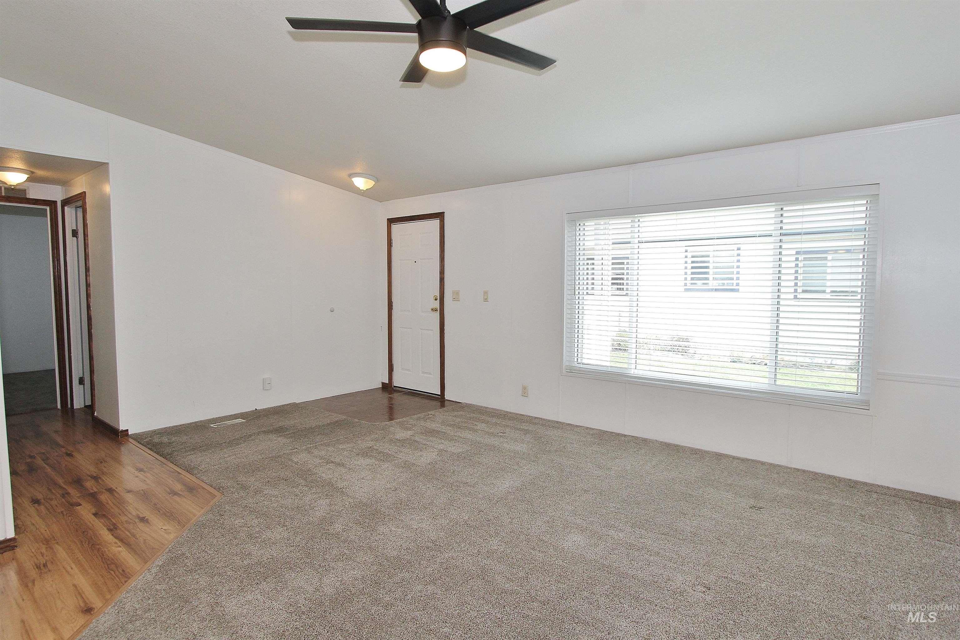 5153 W Cody Ln. Property Photo 2
