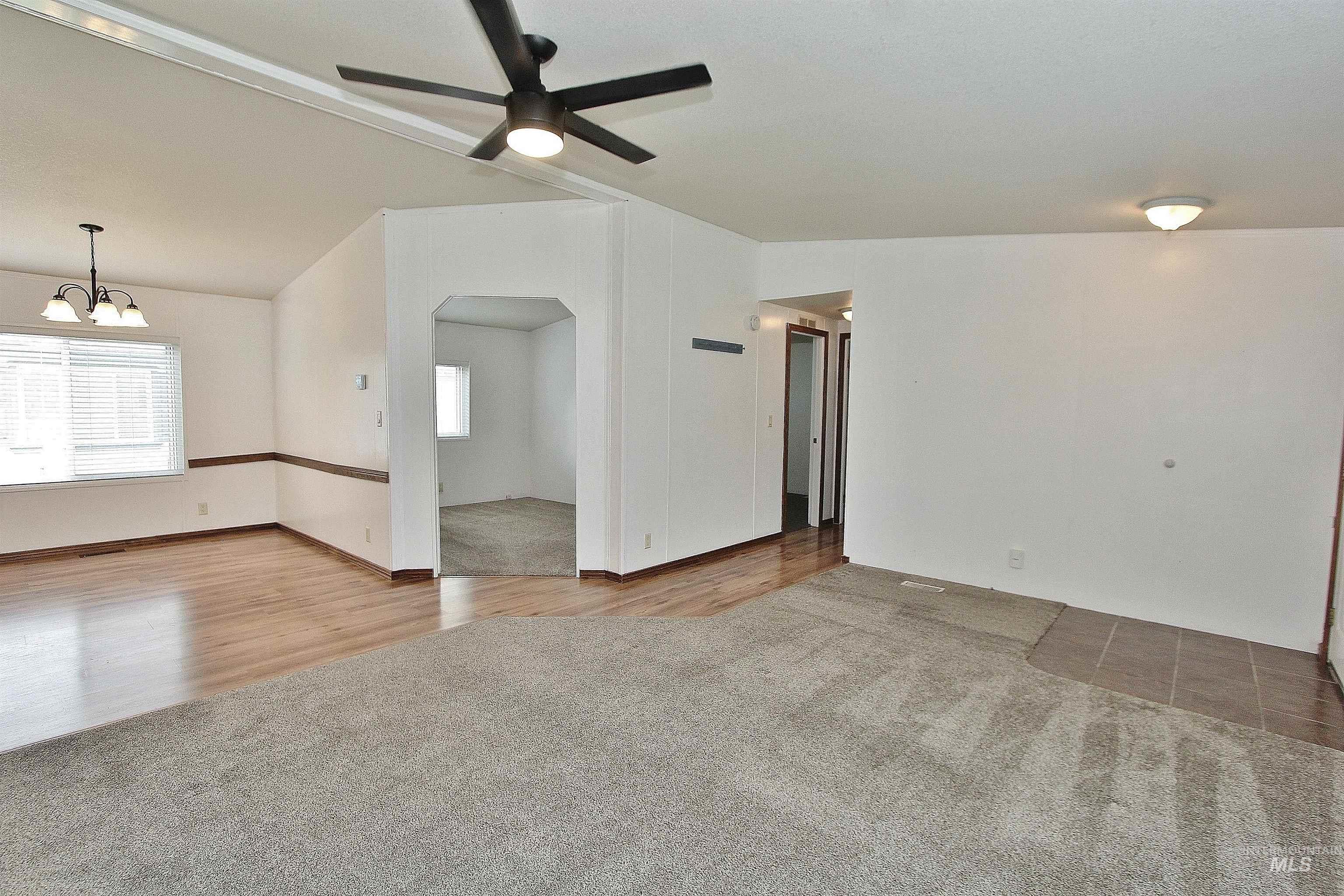 5153 W Cody Ln. Property Photo 3