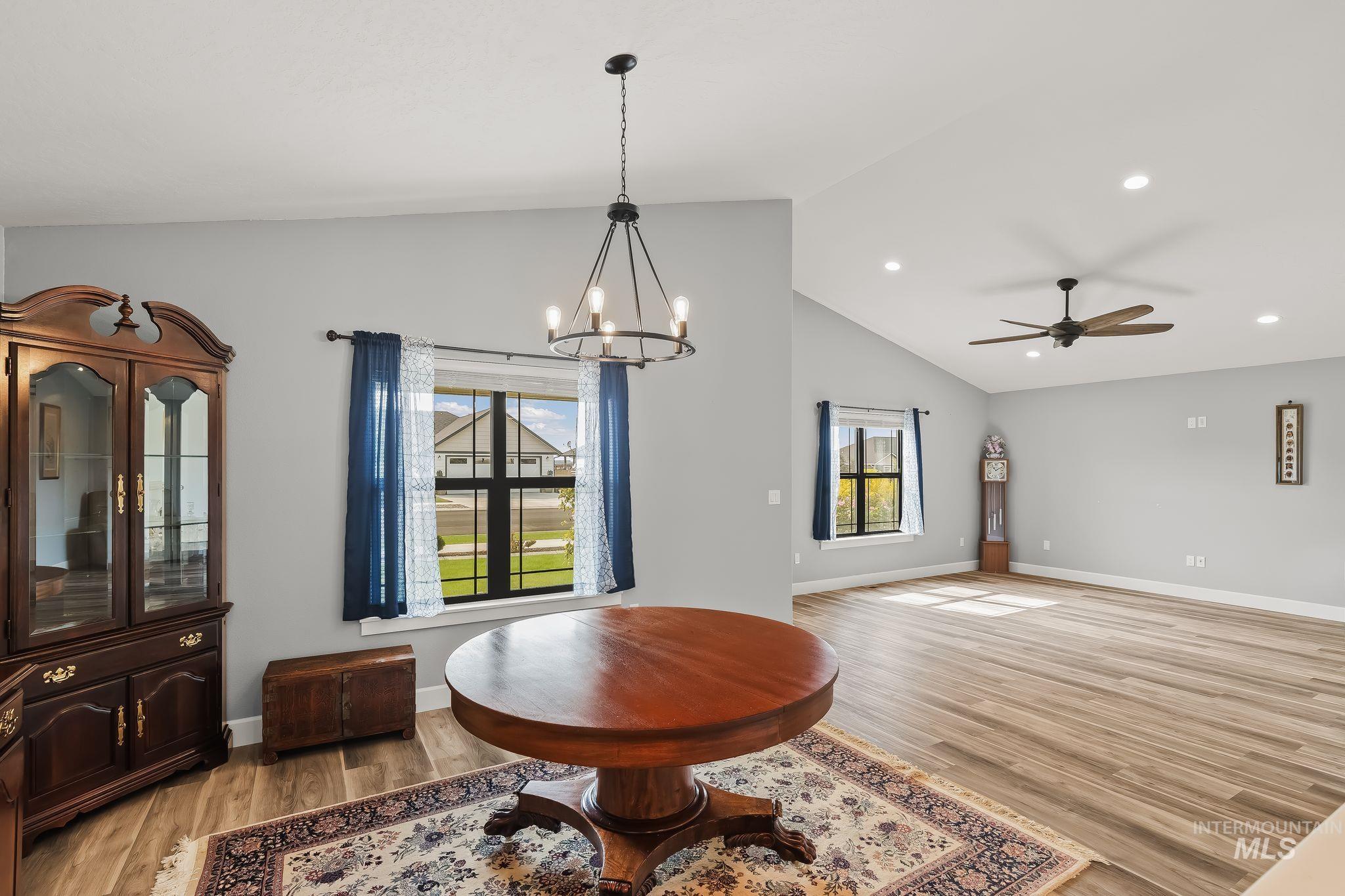 3215 Parkridge Way Property Photo 13