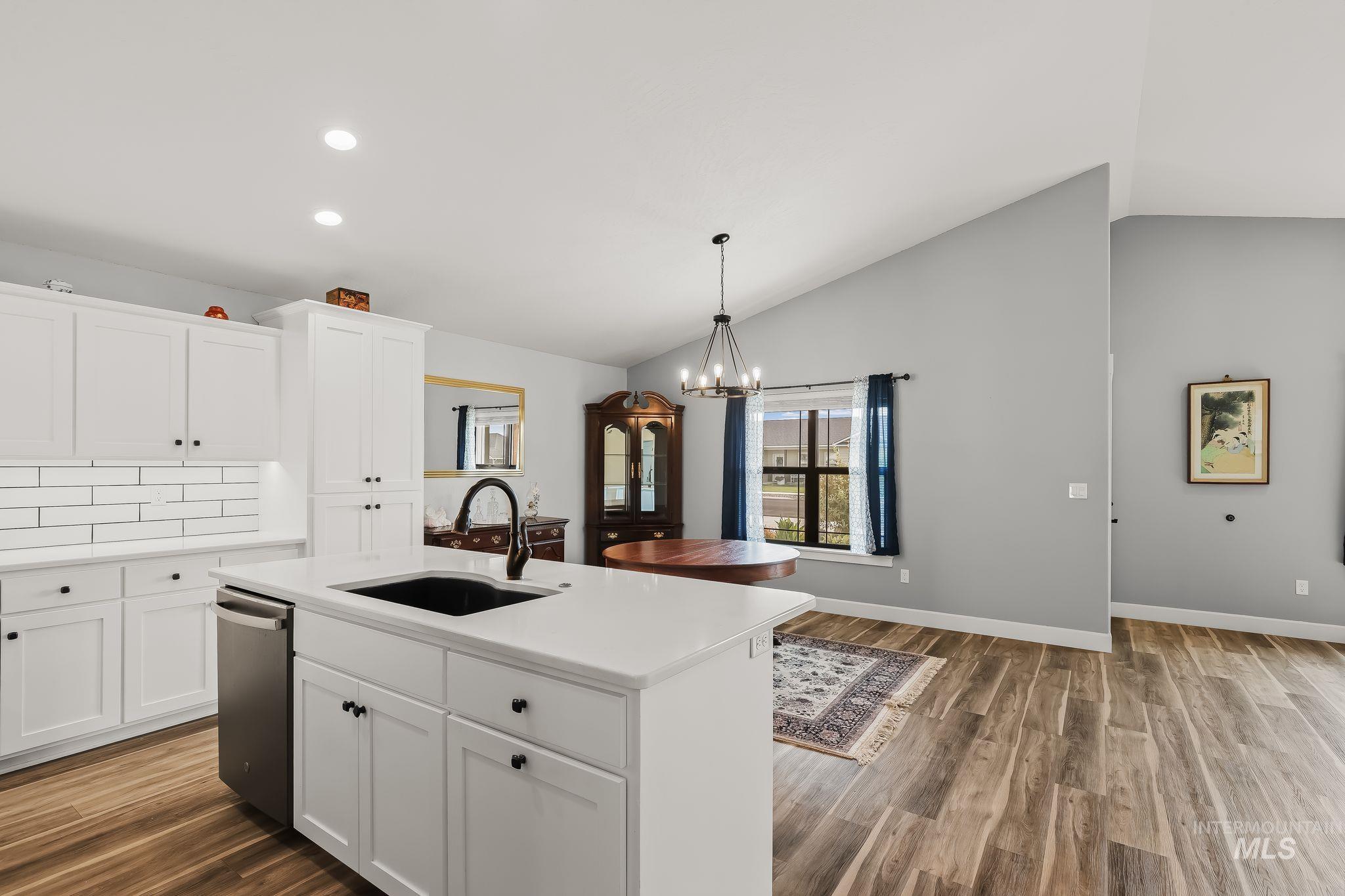 3215 Parkridge Way Property Photo 17