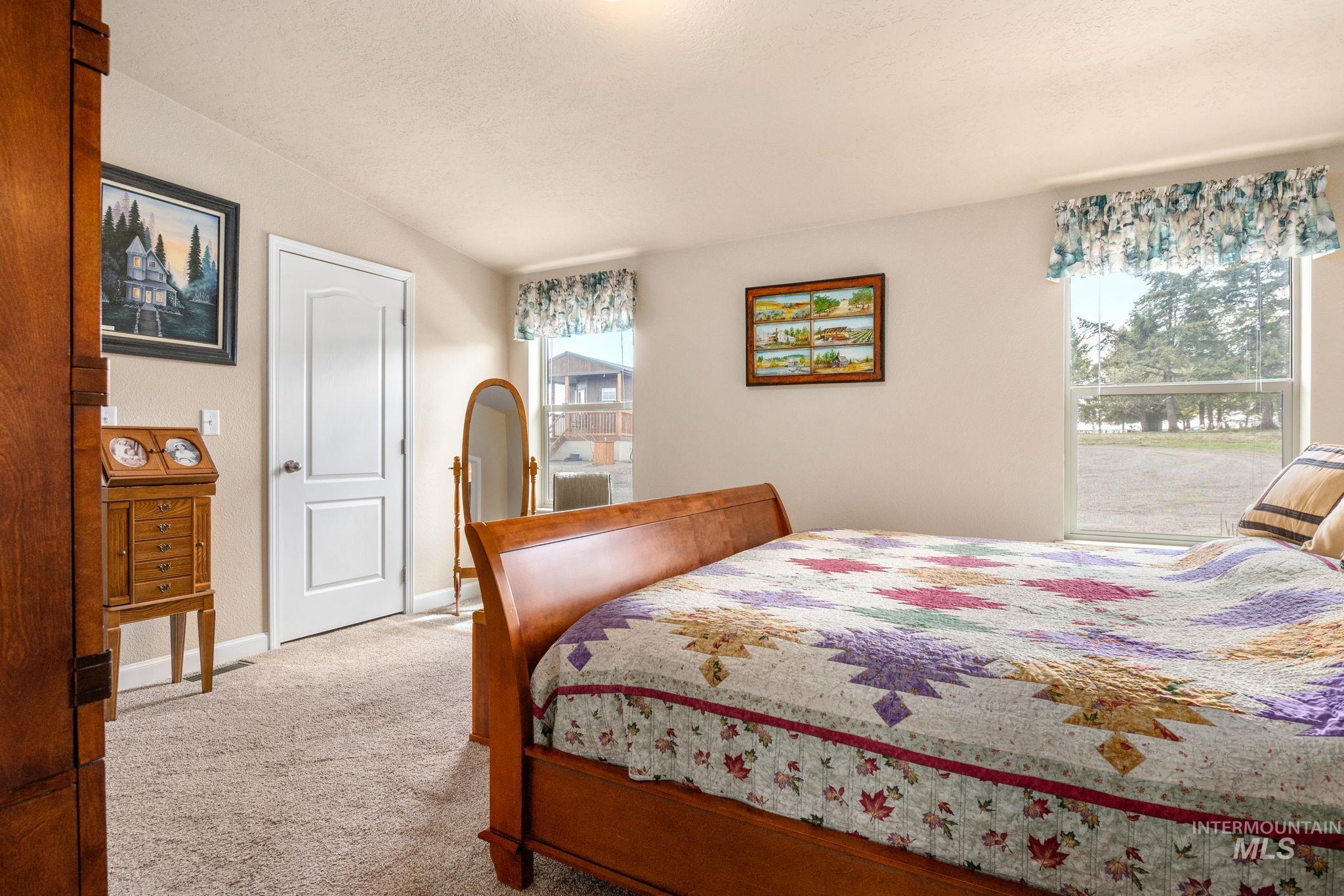 110 Seubert Heights Drive Property Photo 16