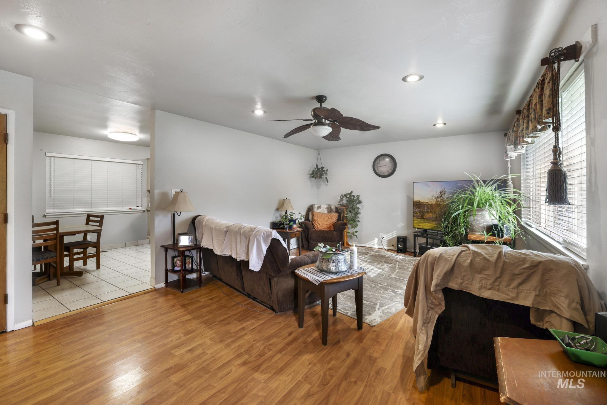 943 Del Mar Drive Property Photo 12