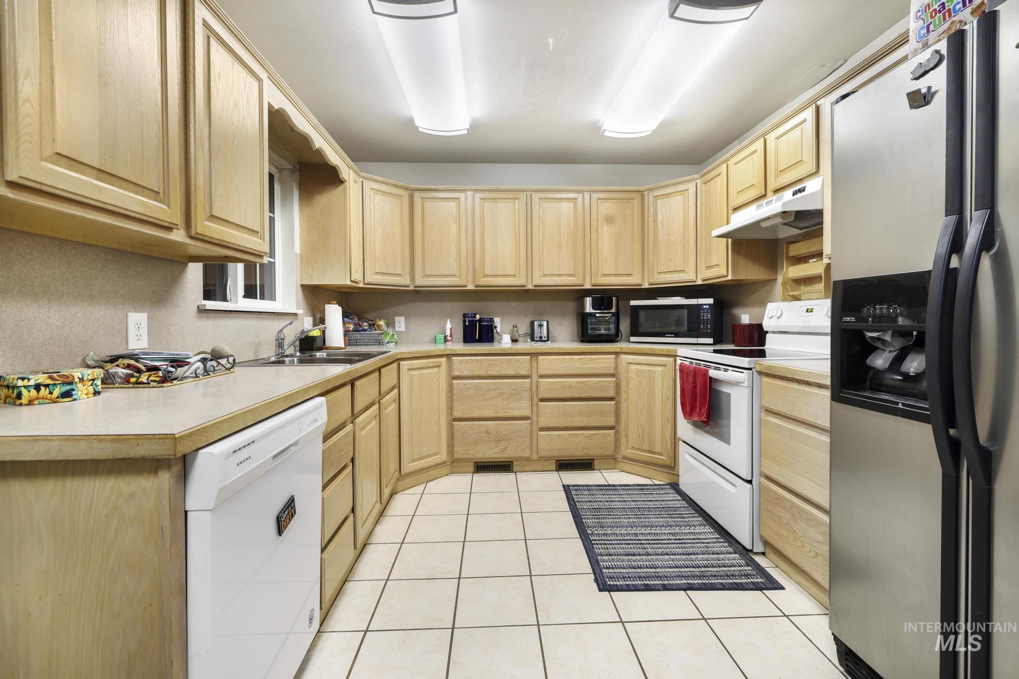943 Del Mar Drive Property Photo 15