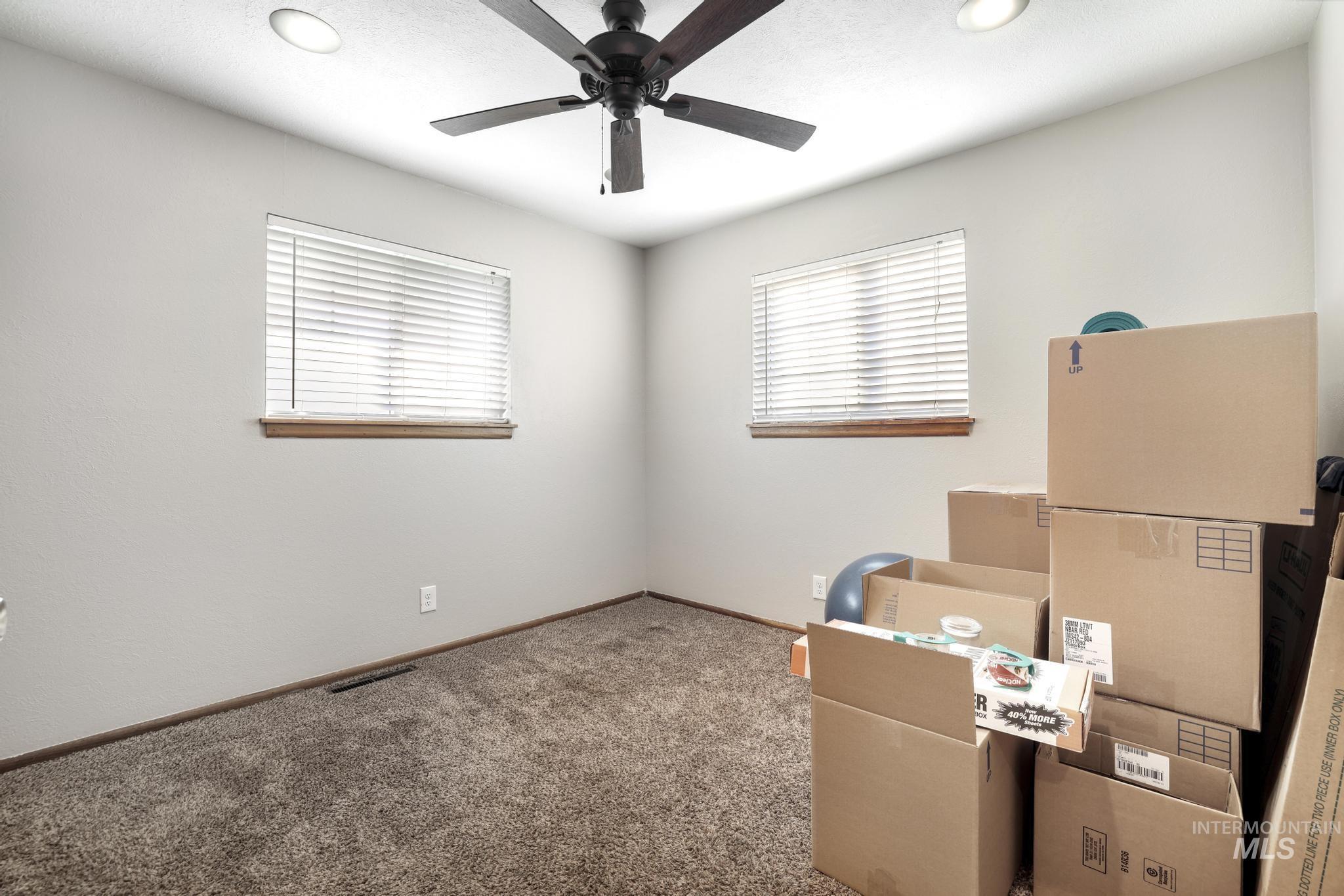 943 Del Mar Drive Property Photo 25
