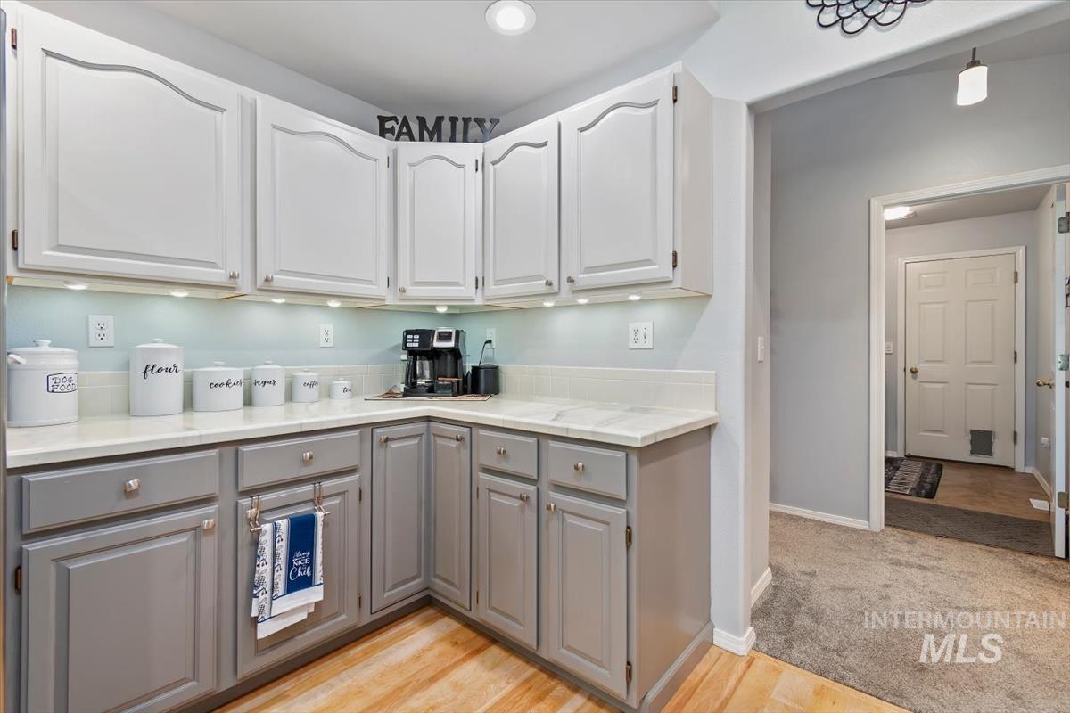 1860 N Aronmink Way Property Photo 8