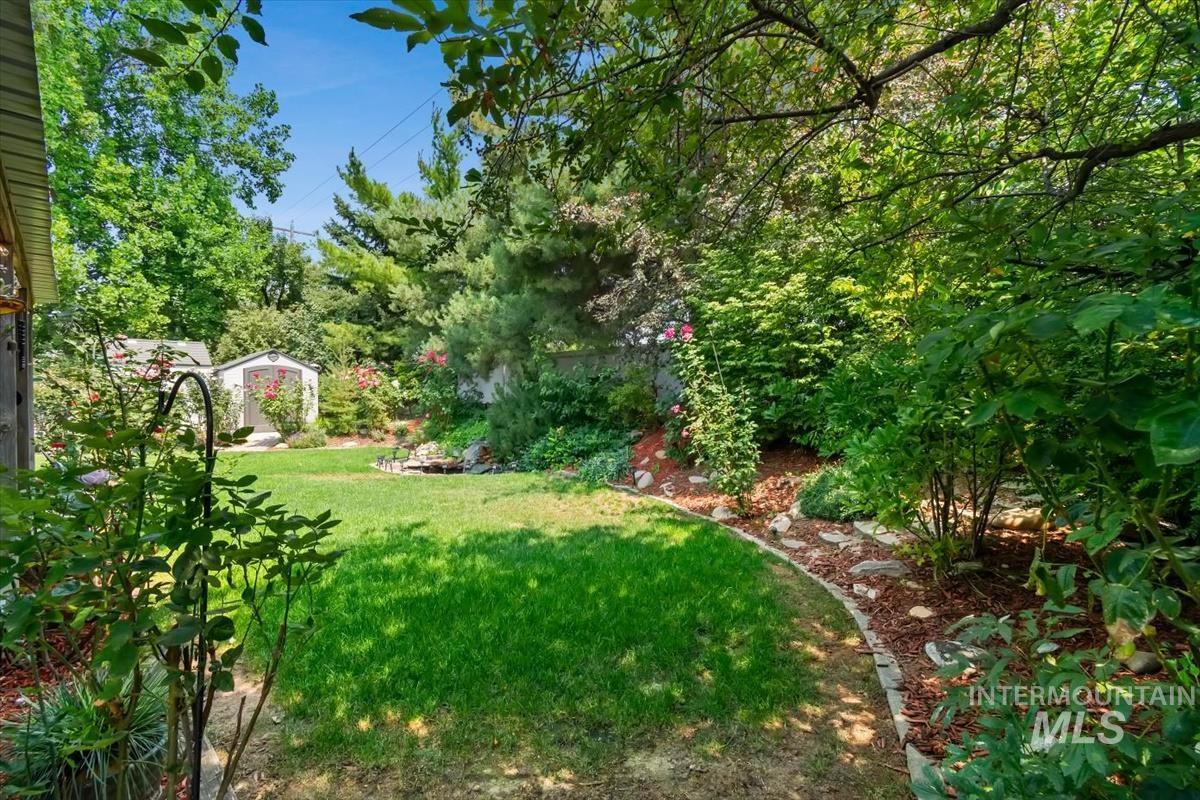 1860 N Aronmink Way Property Photo 30