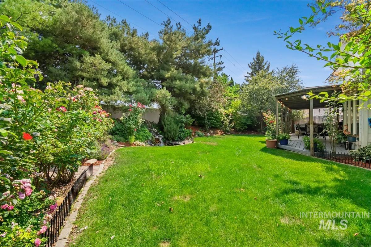 1860 N Aronmink Way Property Photo 36