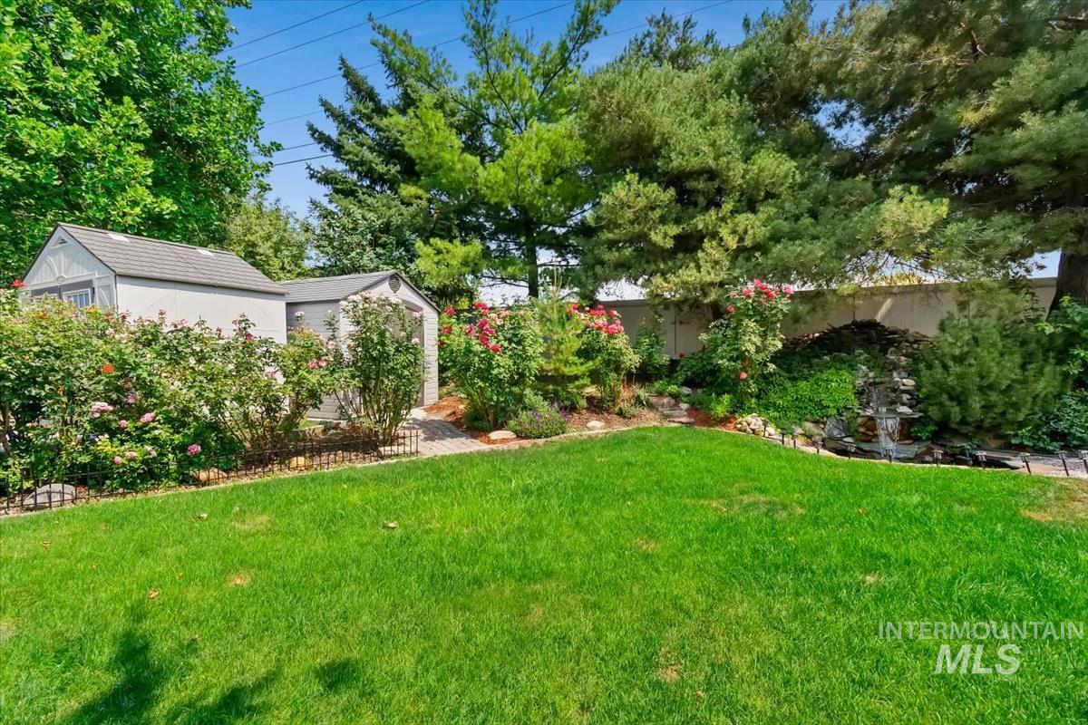 1860 N Aronmink Way Property Photo 37