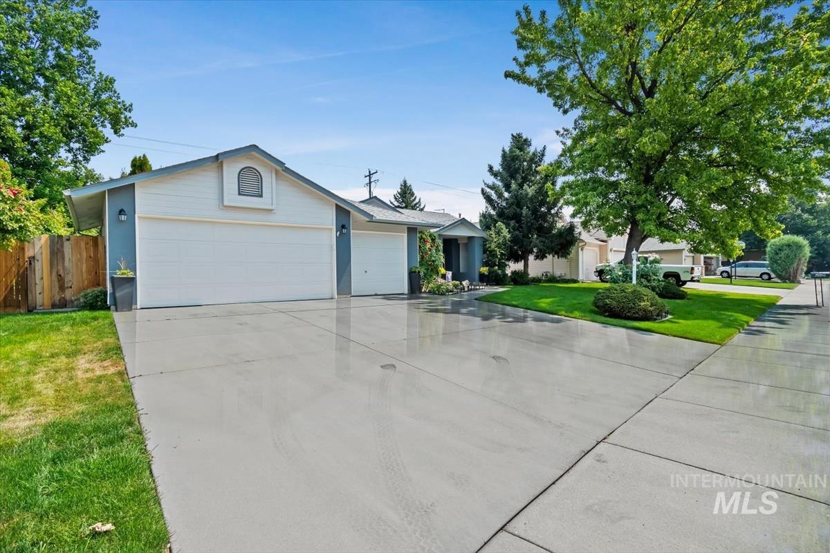 1860 N Aronmink Way Property Photo 41