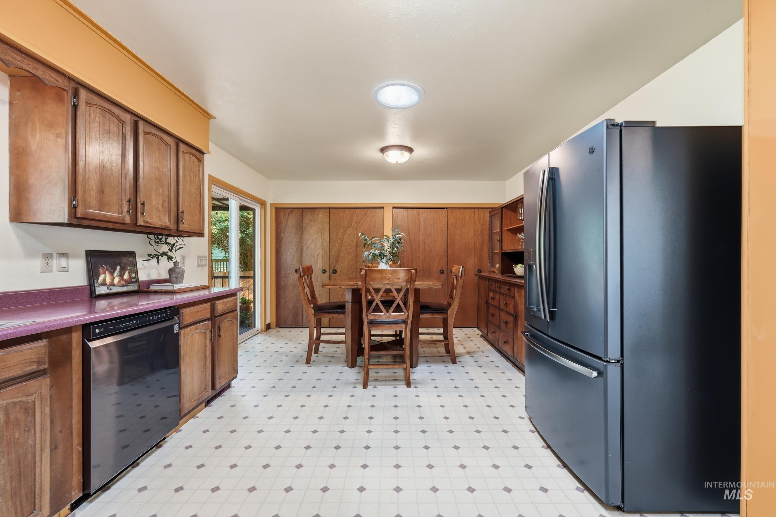 413 N Atlantic St. Property Photo 17