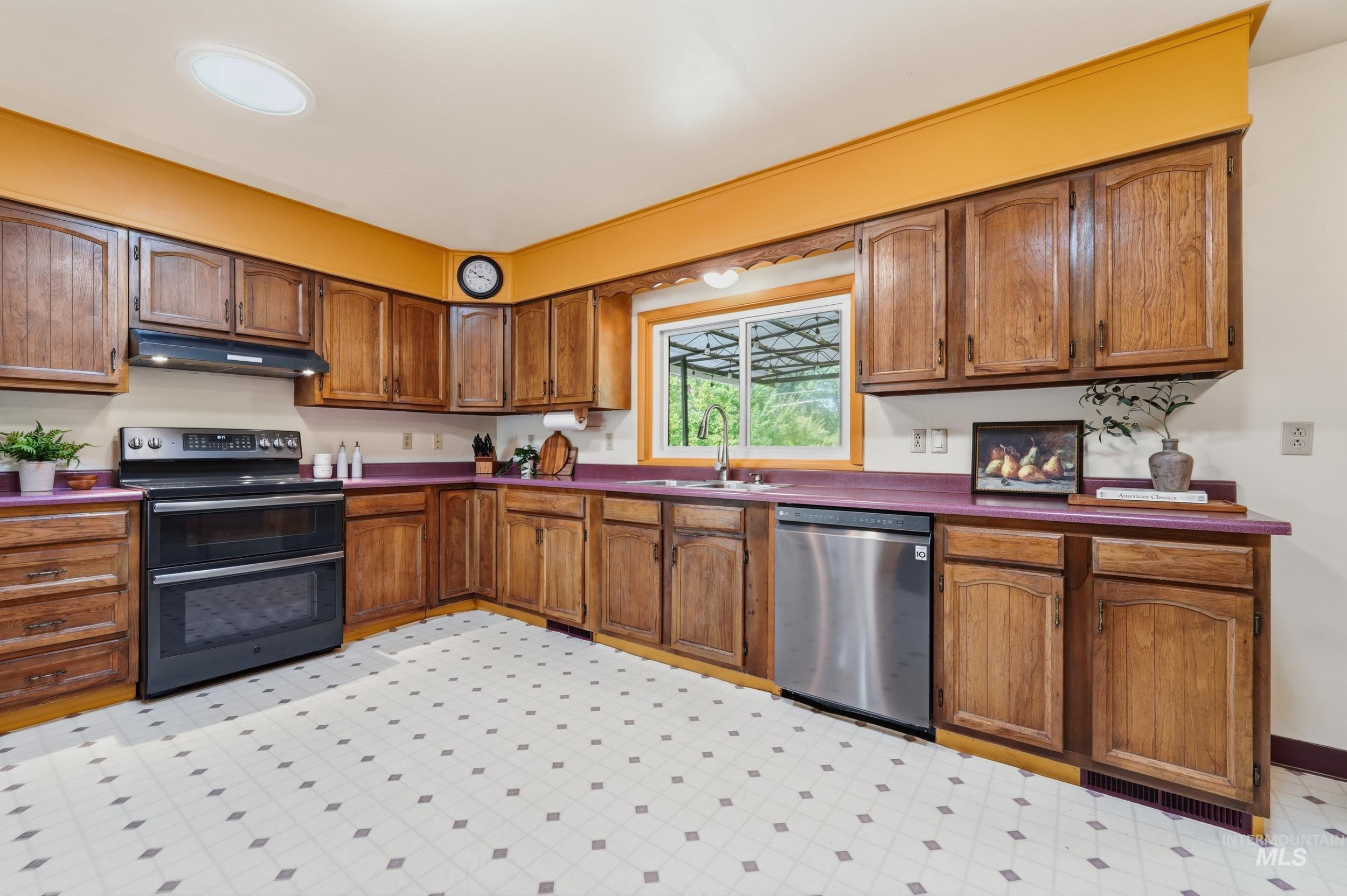 413 N Atlantic St. Property Photo 18