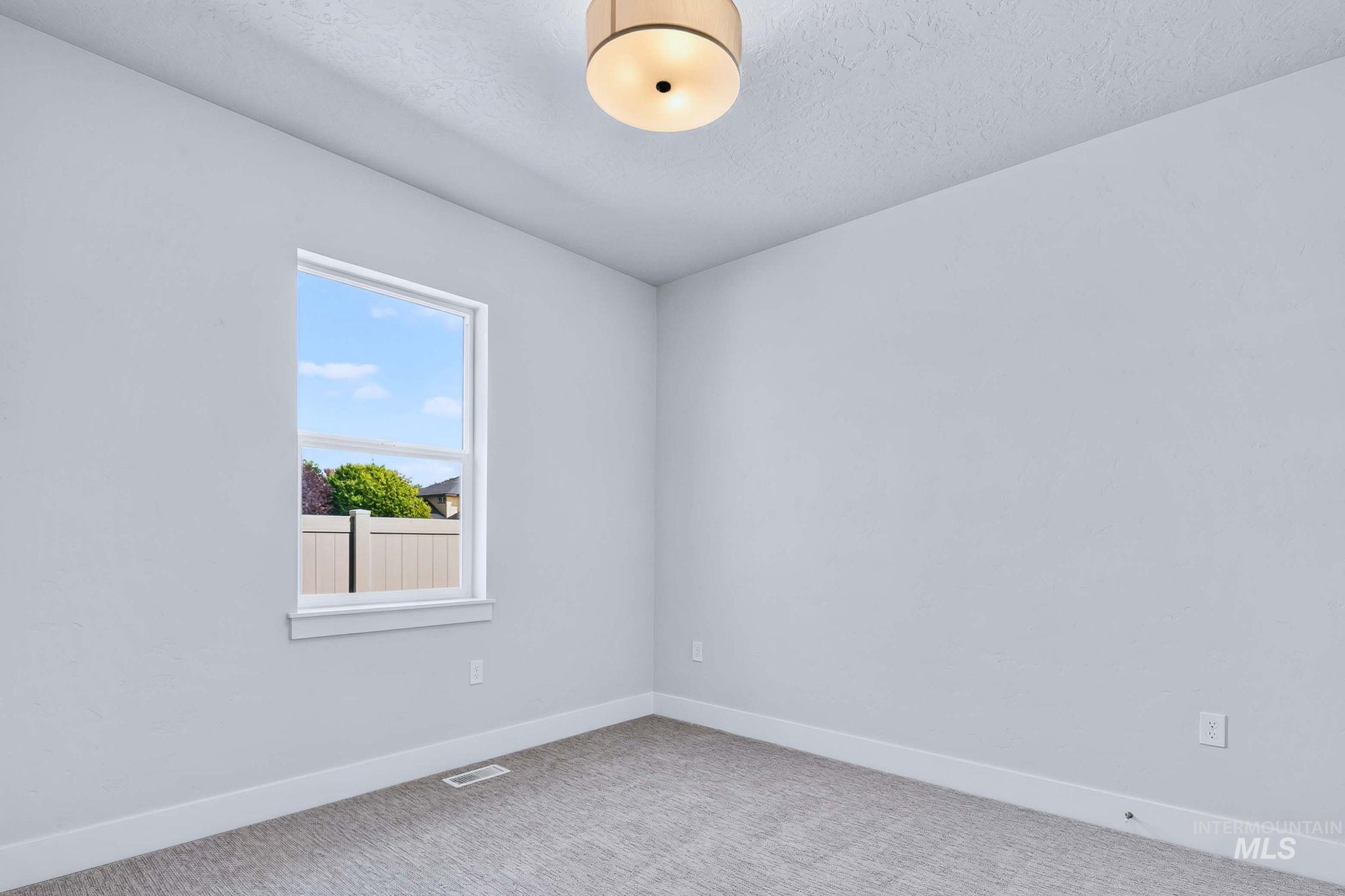 611 W Wrangler Property Photo 26