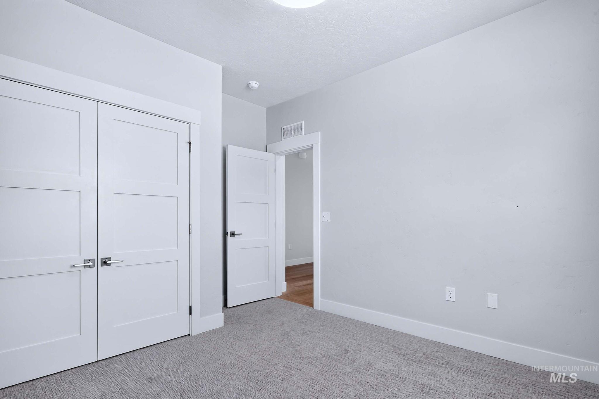 611 W Wrangler Property Photo 27