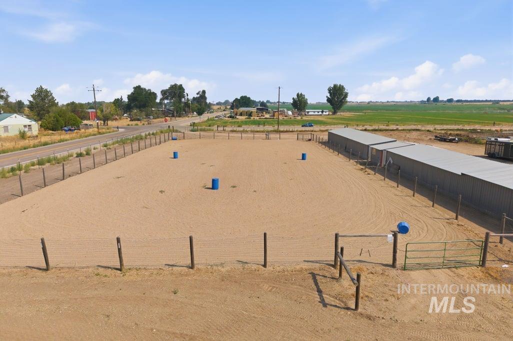 1600 S Eagle Rd Property Photo 5