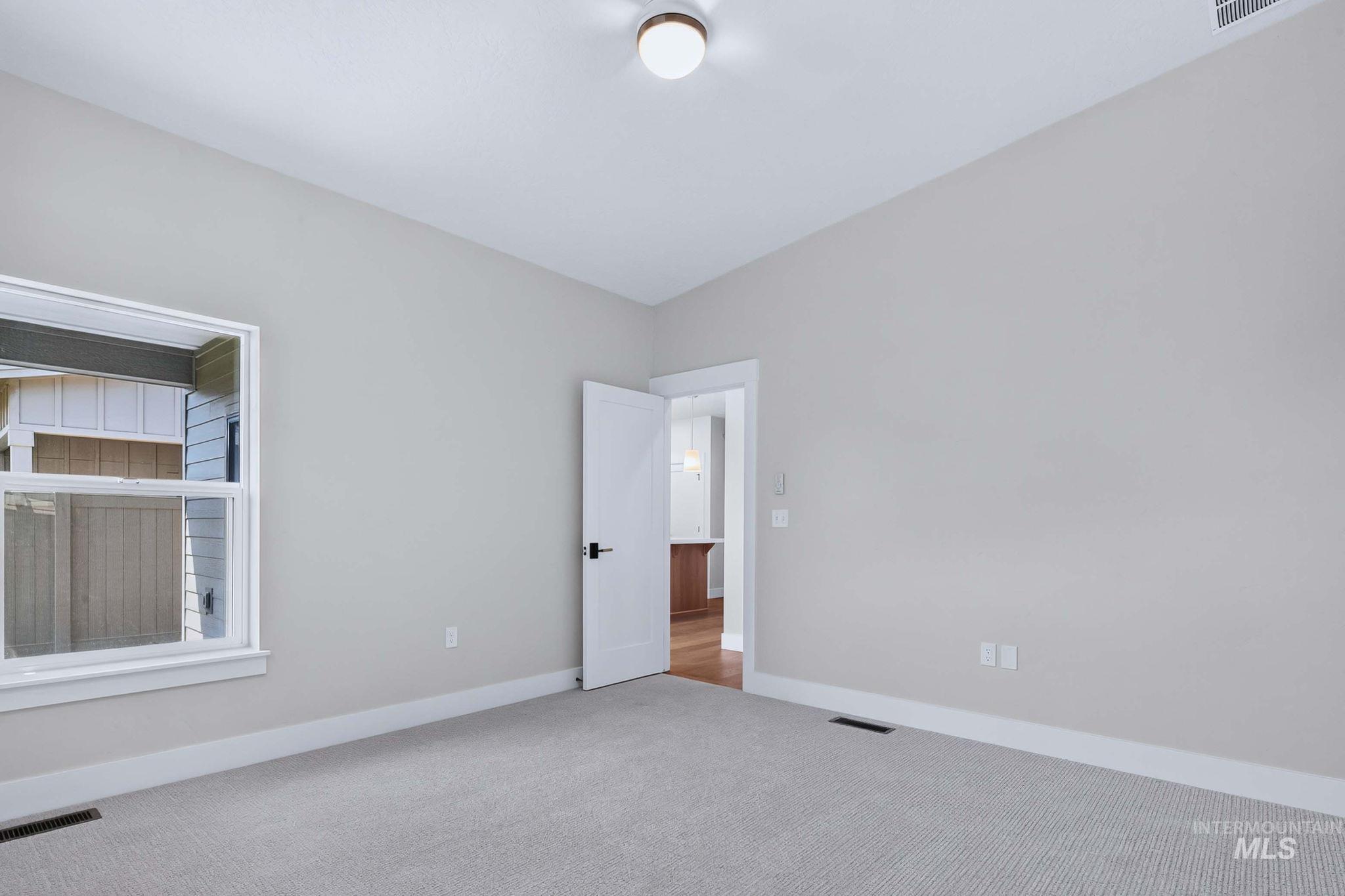 629 W Wrangler Property Photo 17