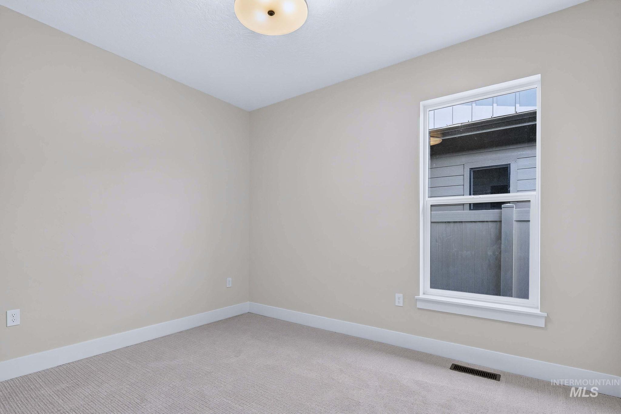 629 W Wrangler Property Photo 24