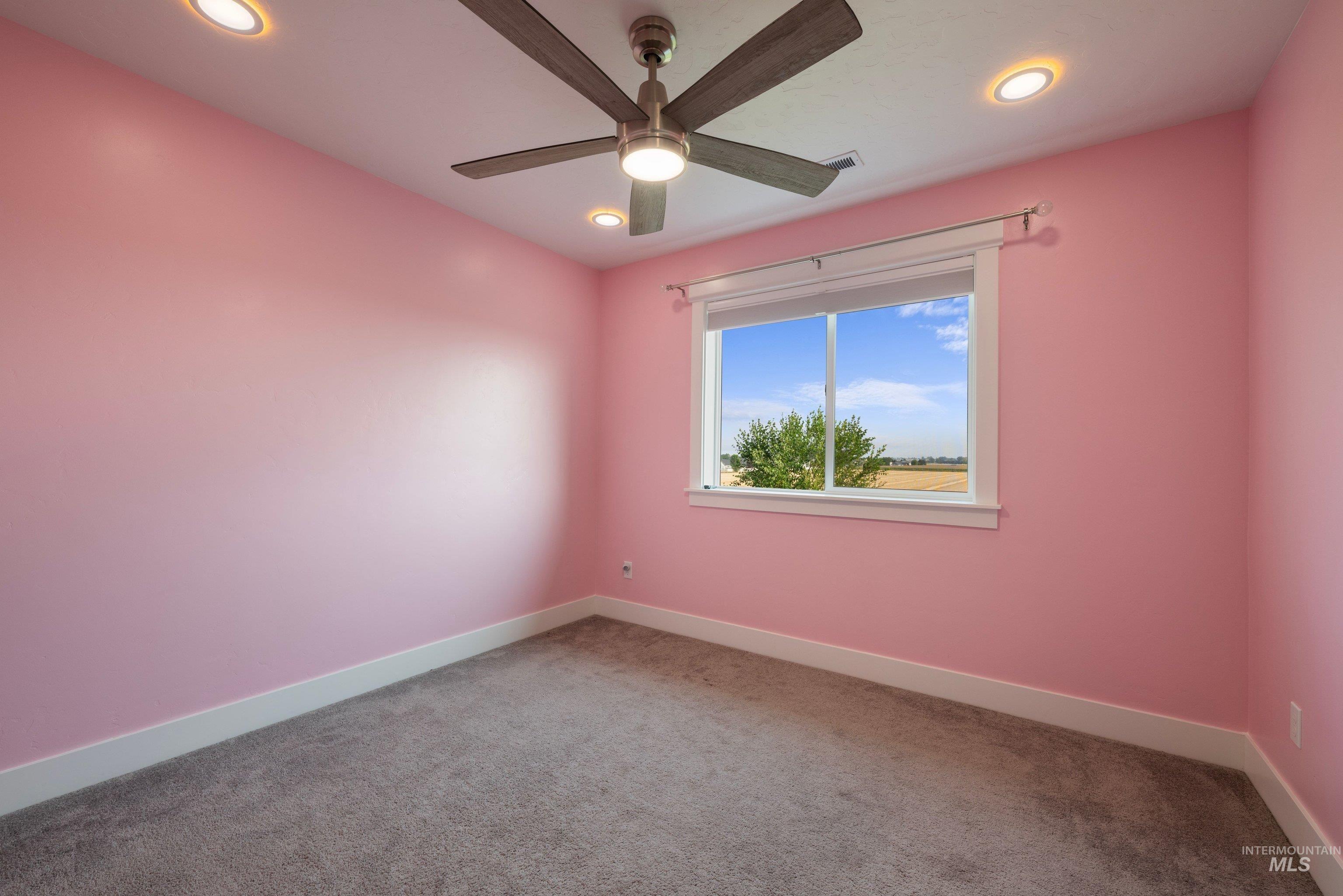 1306 E Sweet Pearl St Property Photo 23