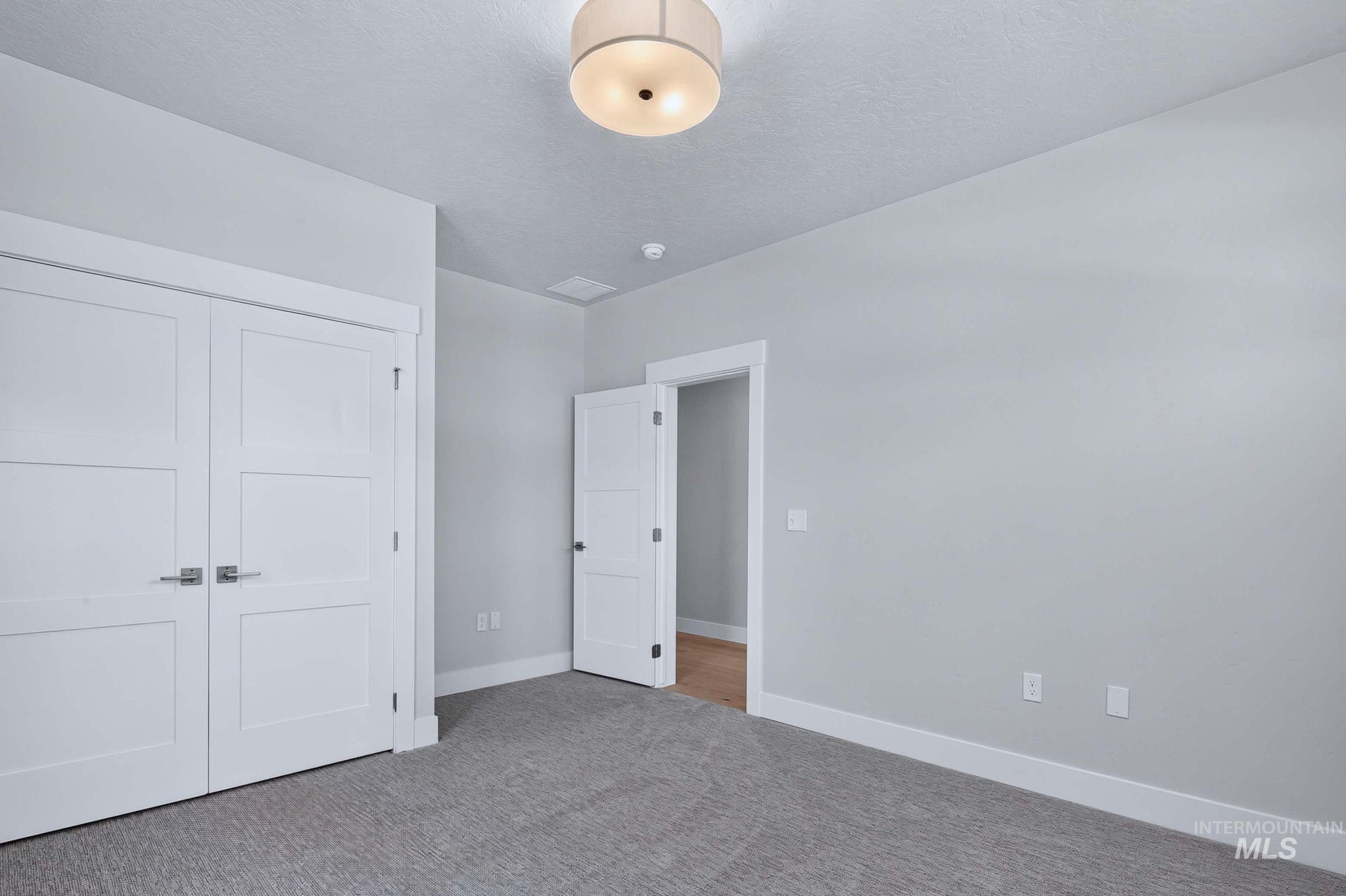 701 W Wrangler Property Photo 32