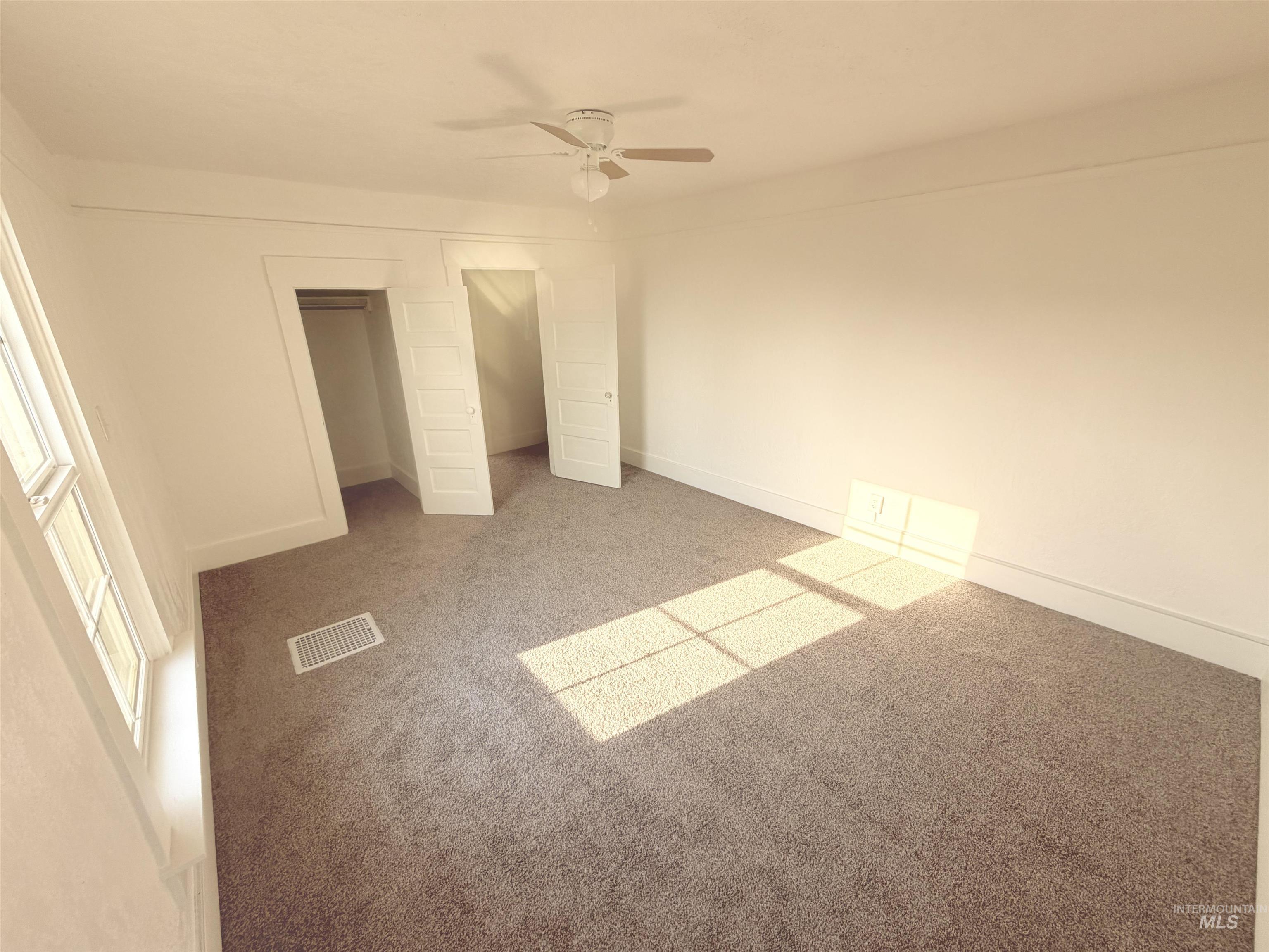 729 Morgan Ave Property Photo 22