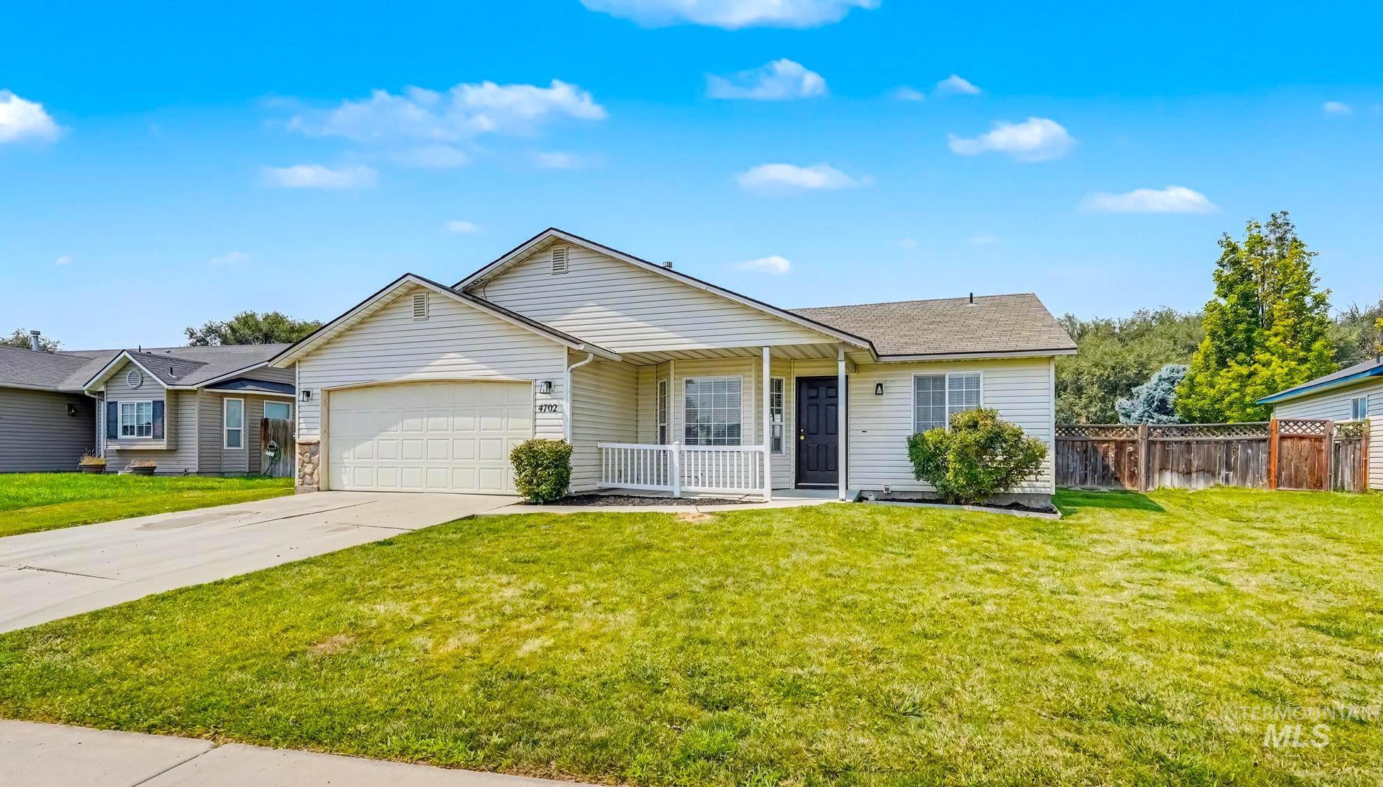 4702 Layton Property Photo 1