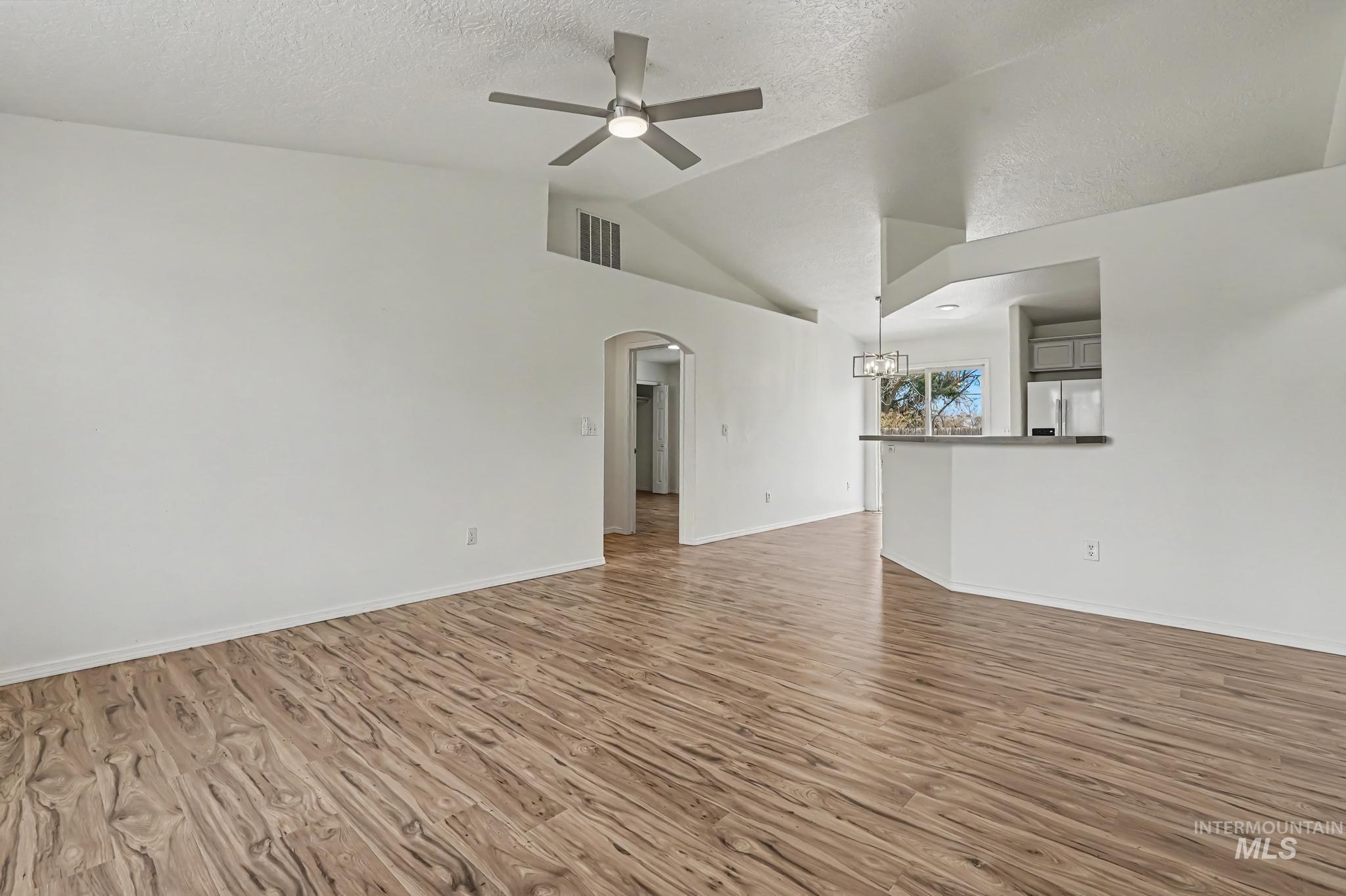 4702 Layton Property Photo 4