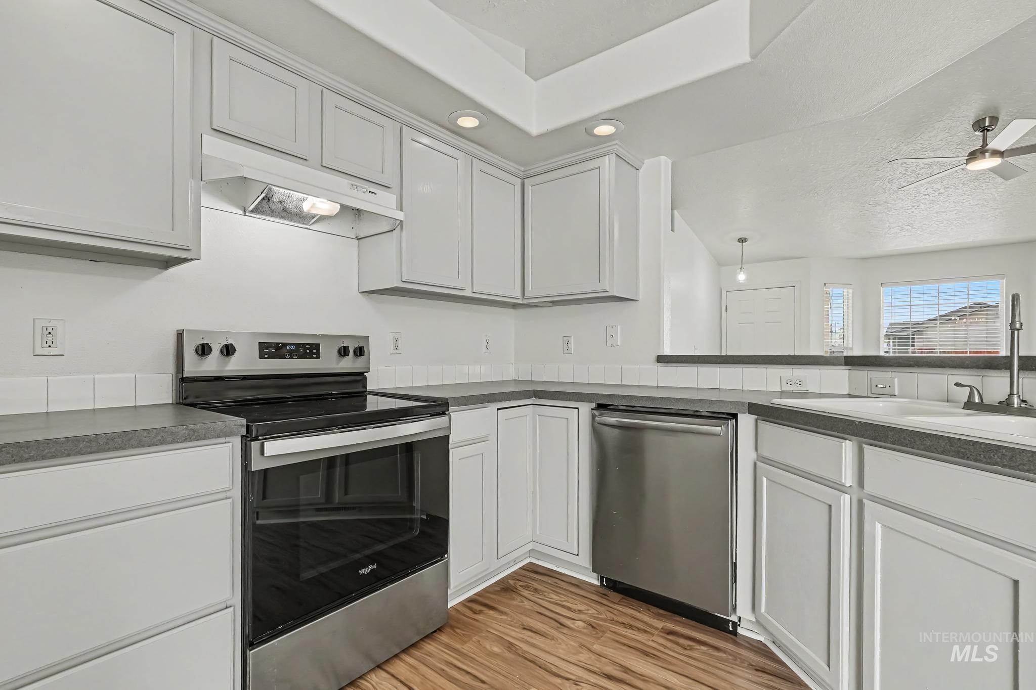 4702 Layton Property Photo 5