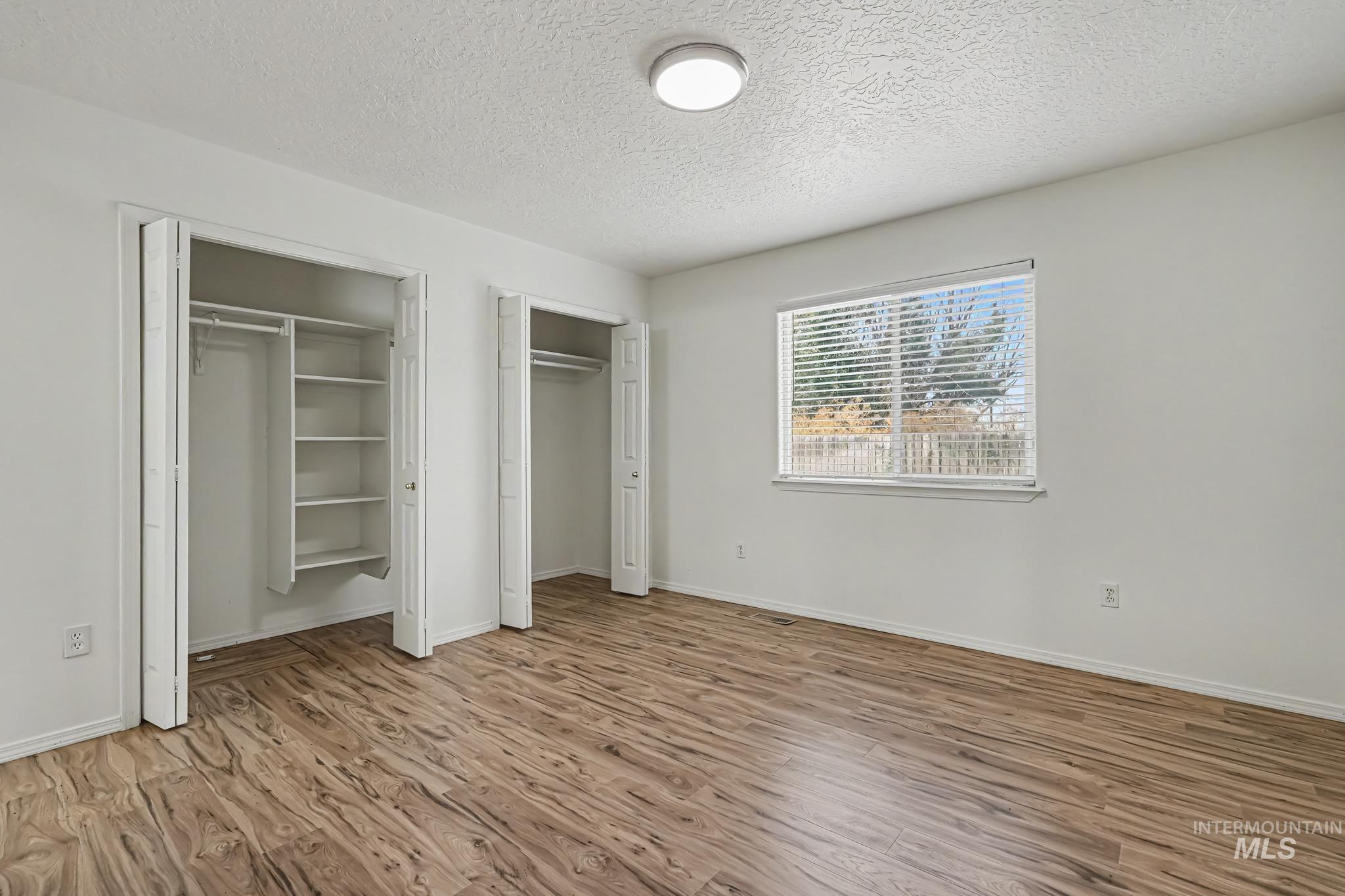 4702 Layton Property Photo 9