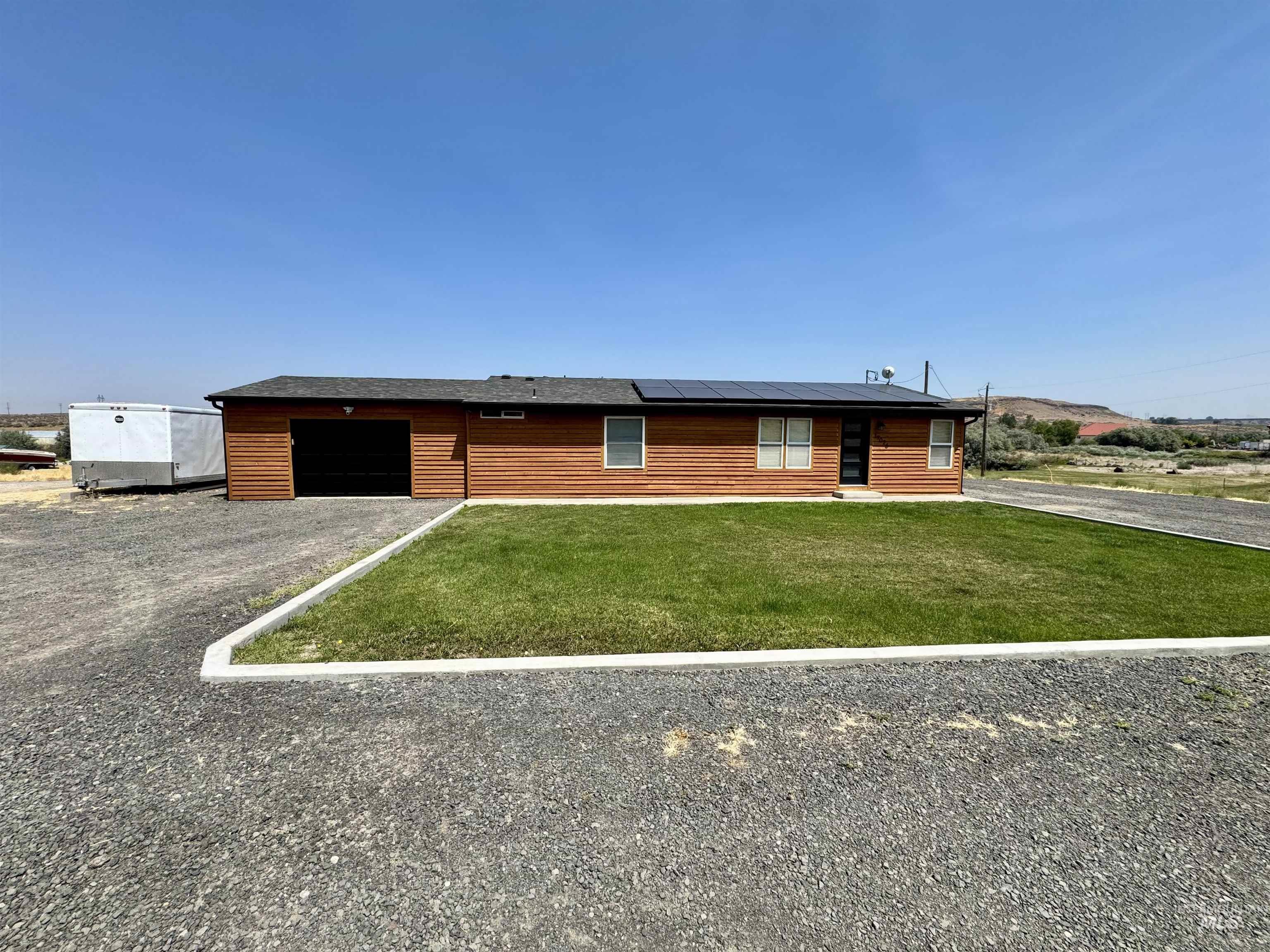 19026 Highway 30 Property Photo 2