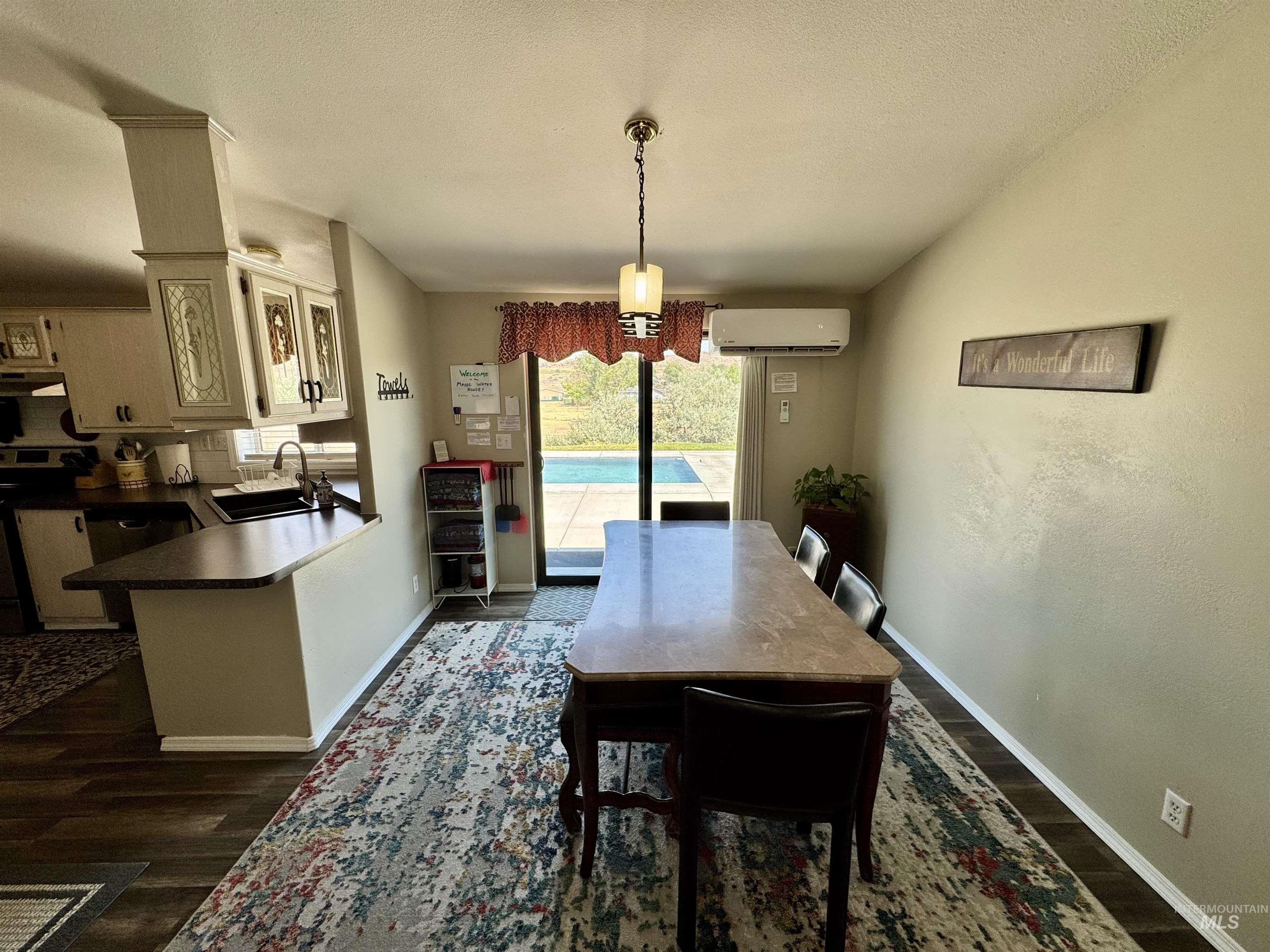 19026 Highway 30 Property Photo 5