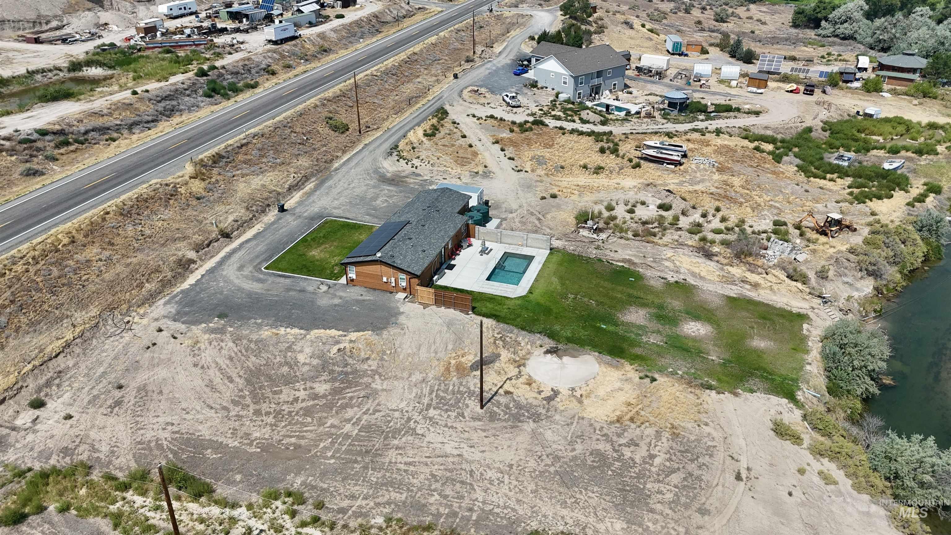 19026 Highway 30 Property Photo 25
