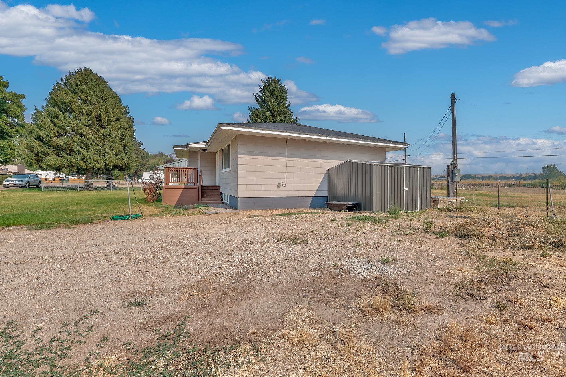 1707 Baker Ln Property Photo 2