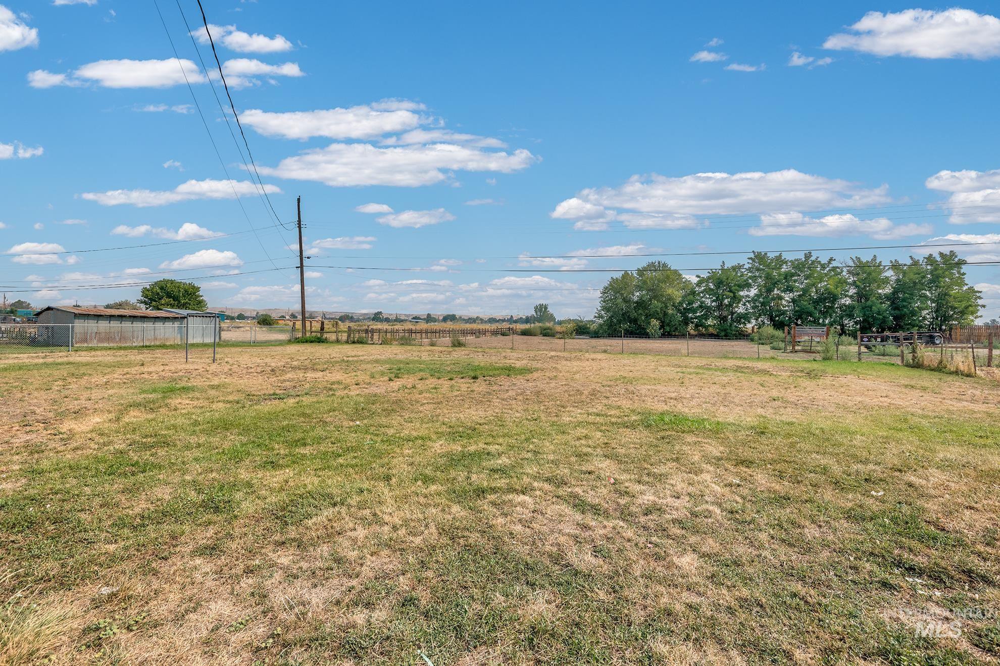 1707 Baker Ln Property Photo 3