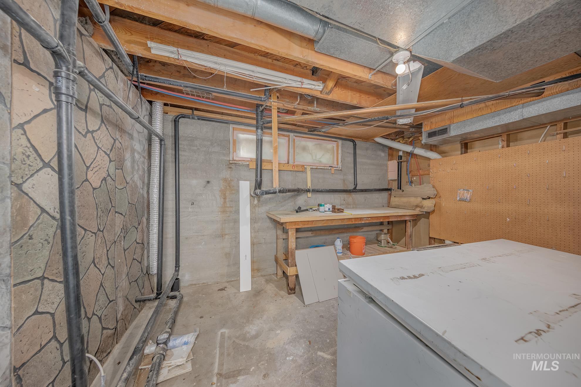 1707 Baker Ln Property Photo 29