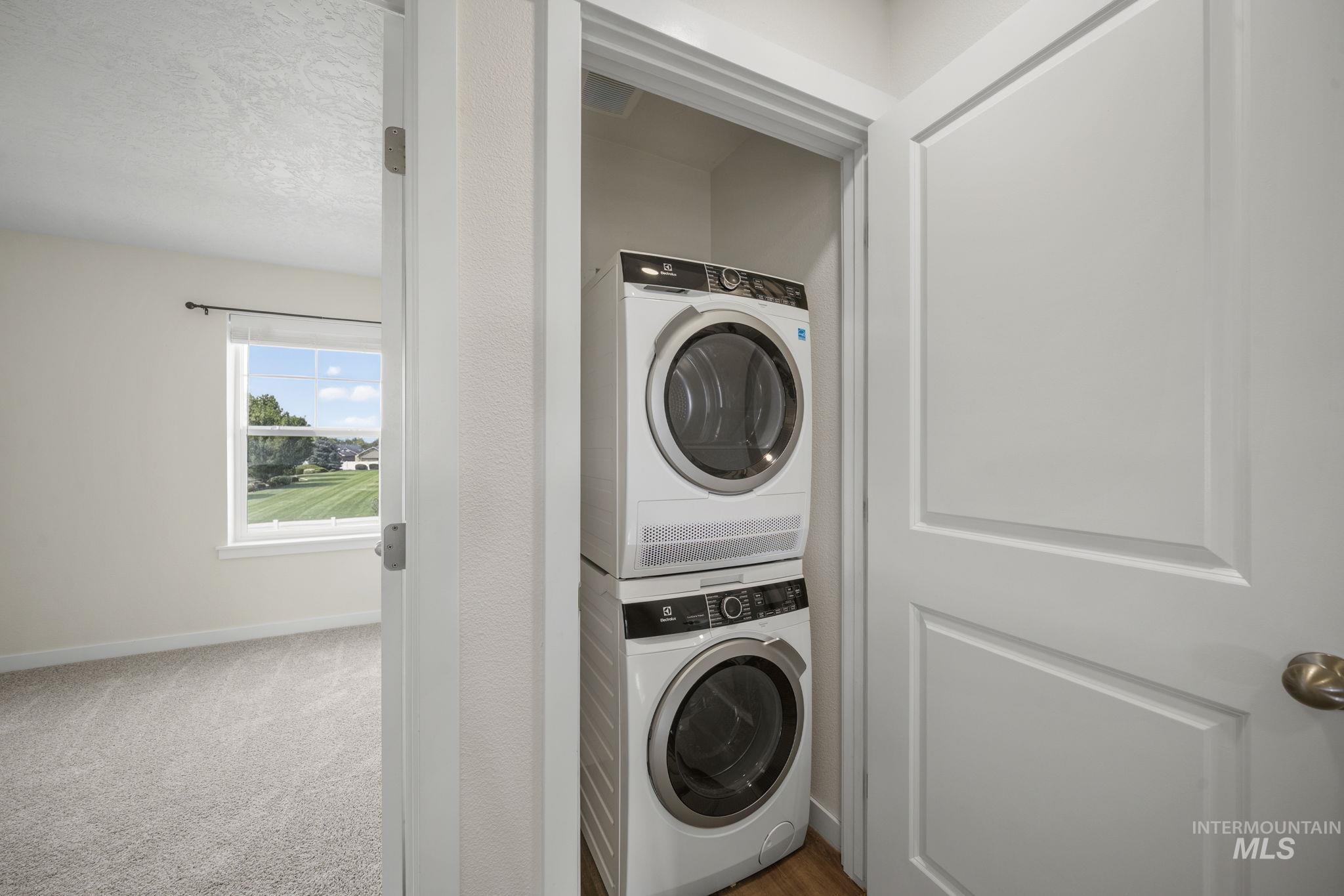 5855 S Carlburg Ln Property Photo 15