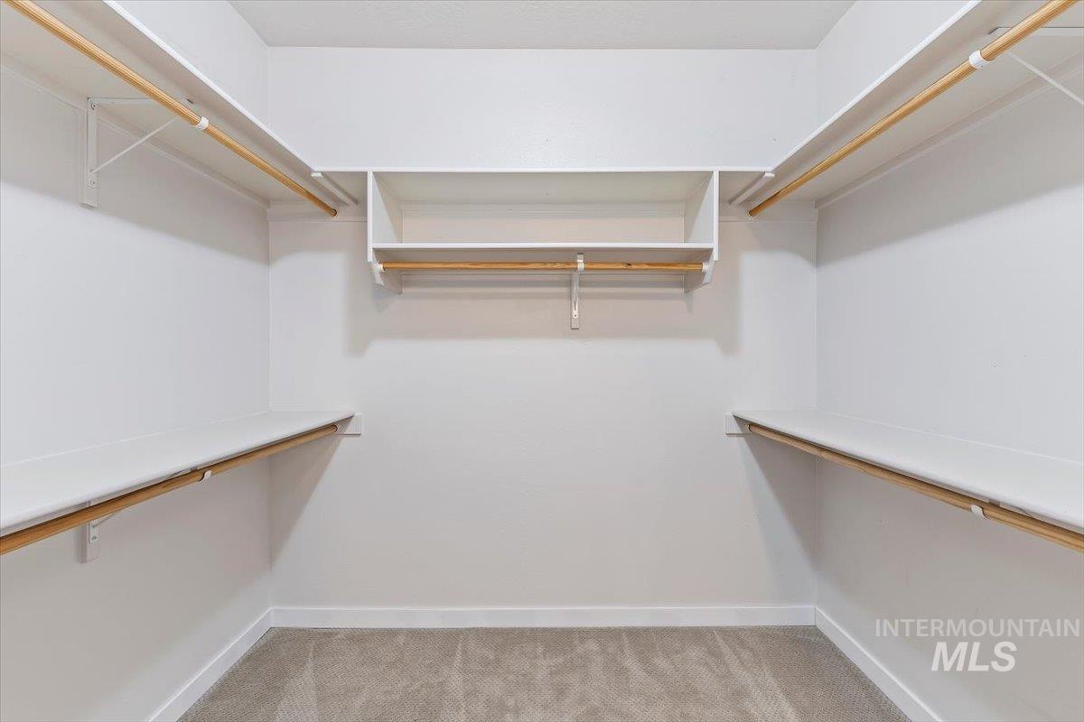 1496 E Strauss Property Photo 28