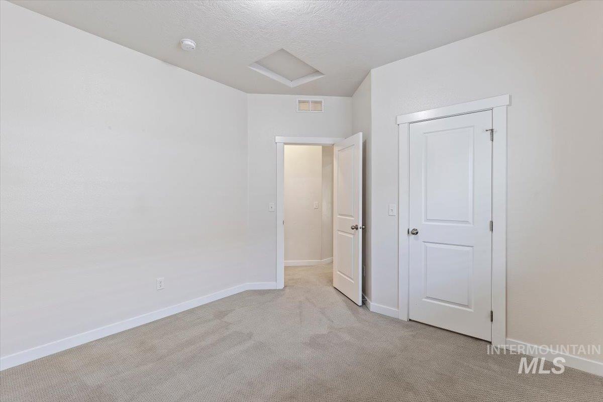 1496 E Strauss Property Photo 32