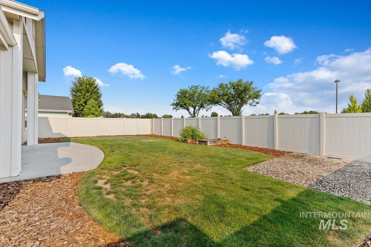 1496 E Strauss Property Photo 40
