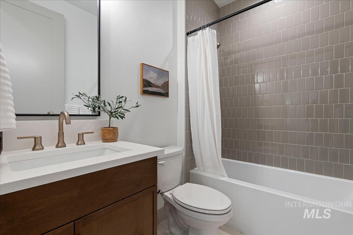 6070 N Arctic Fox Property Photo 14
