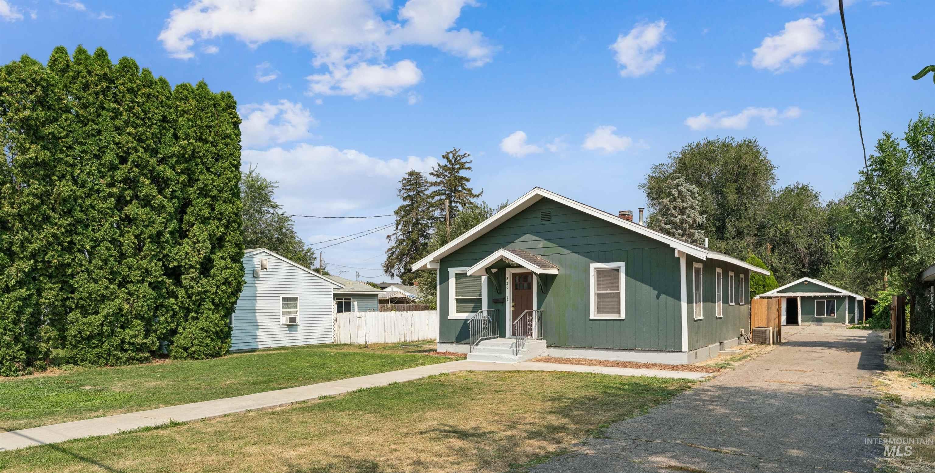 220 Lone Star Road Property Photo 1
