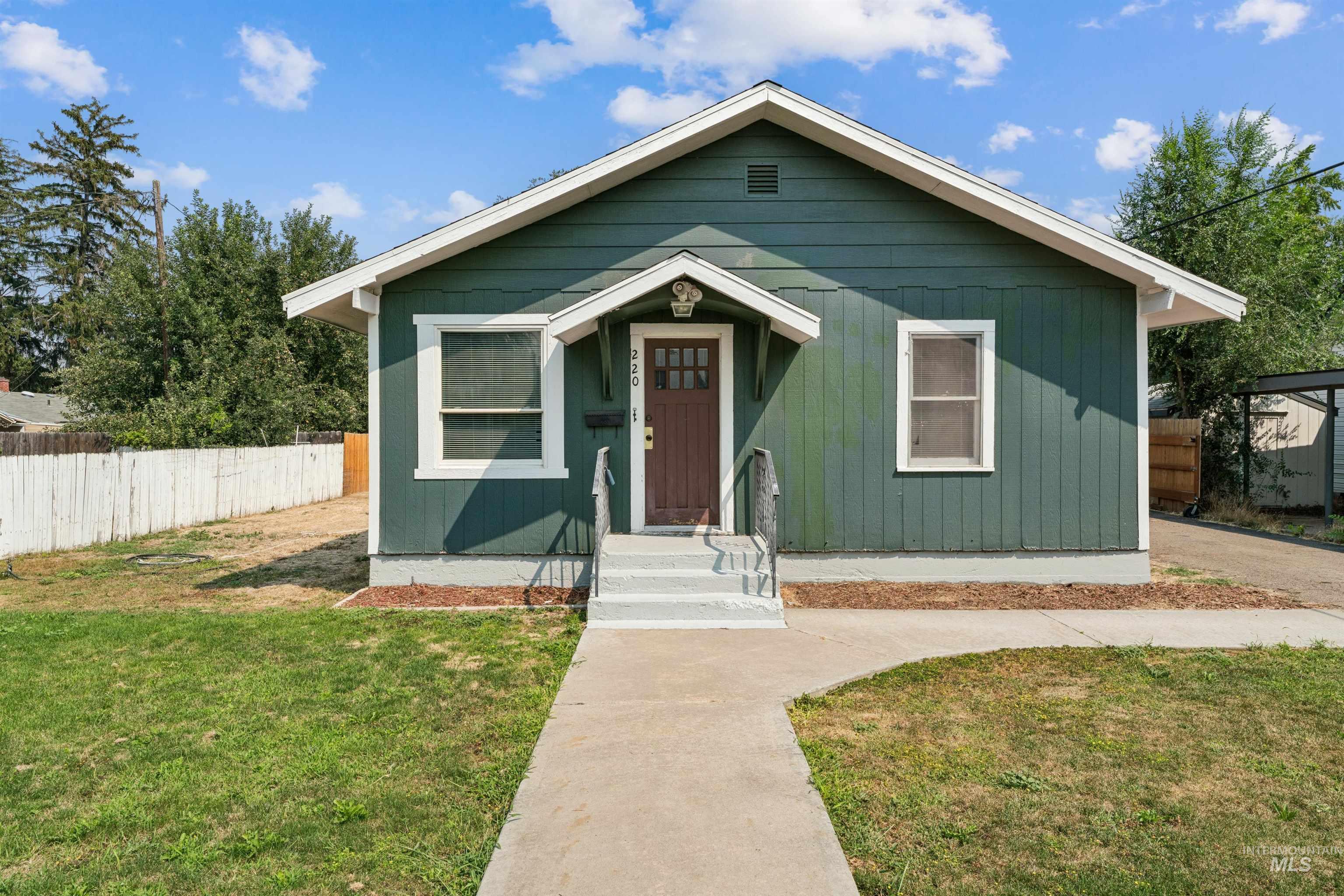 220 Lone Star Road Property Photo 2