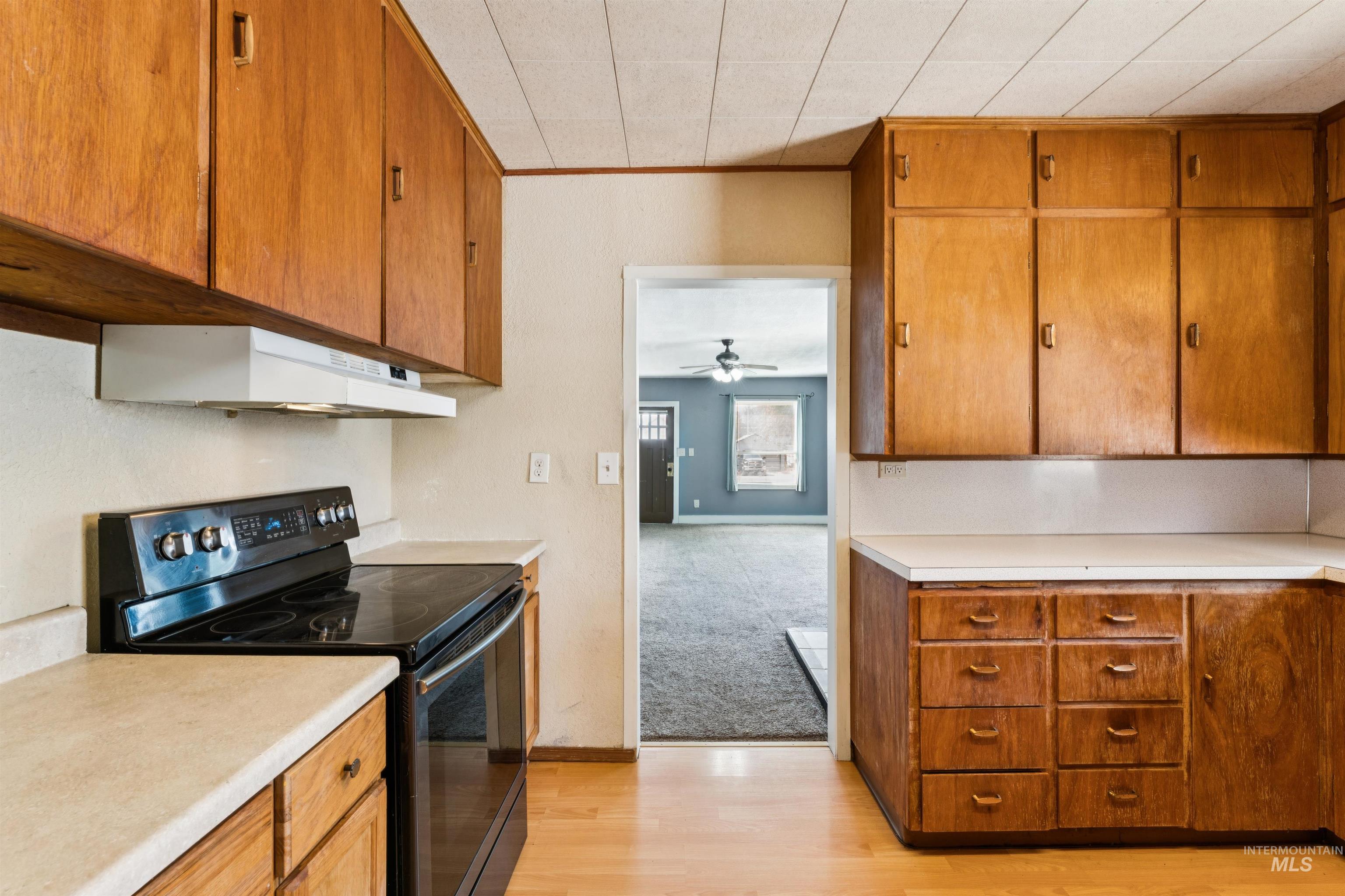 220 Lone Star Road Property Photo 3