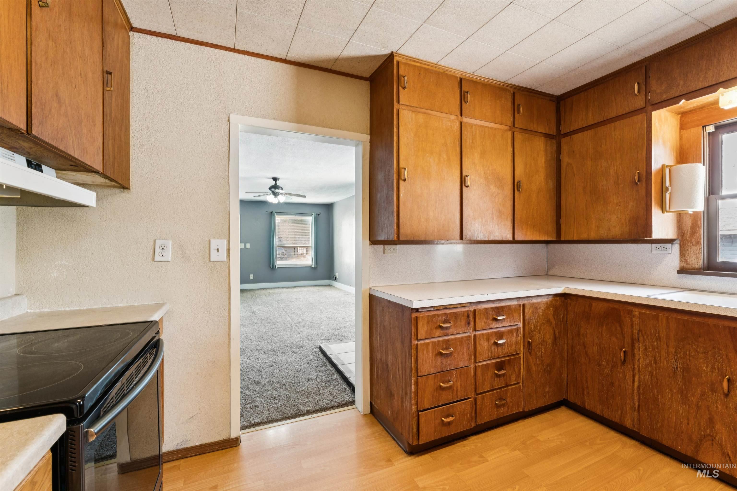 220 Lone Star Road Property Photo 4