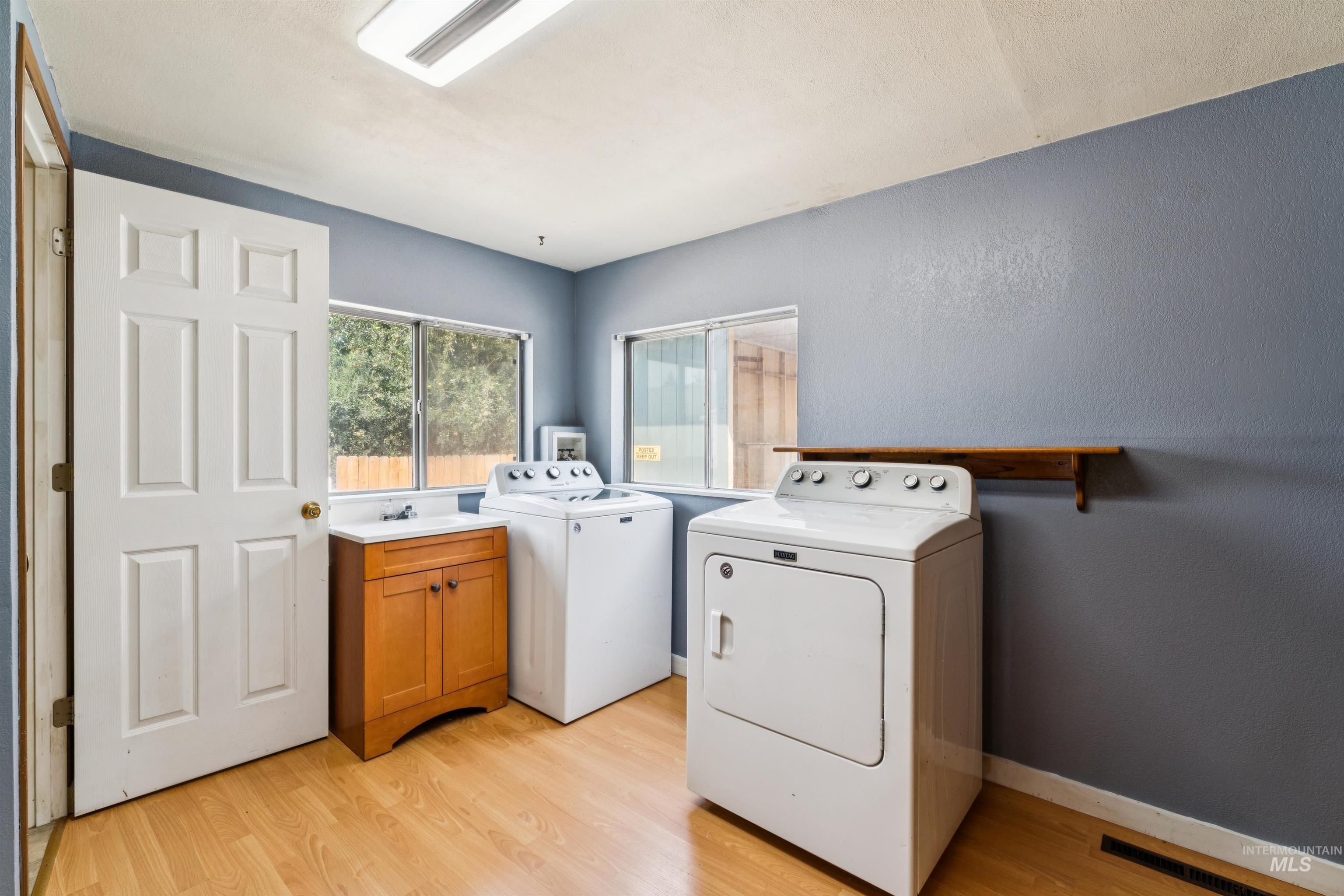 220 Lone Star Road Property Photo 8
