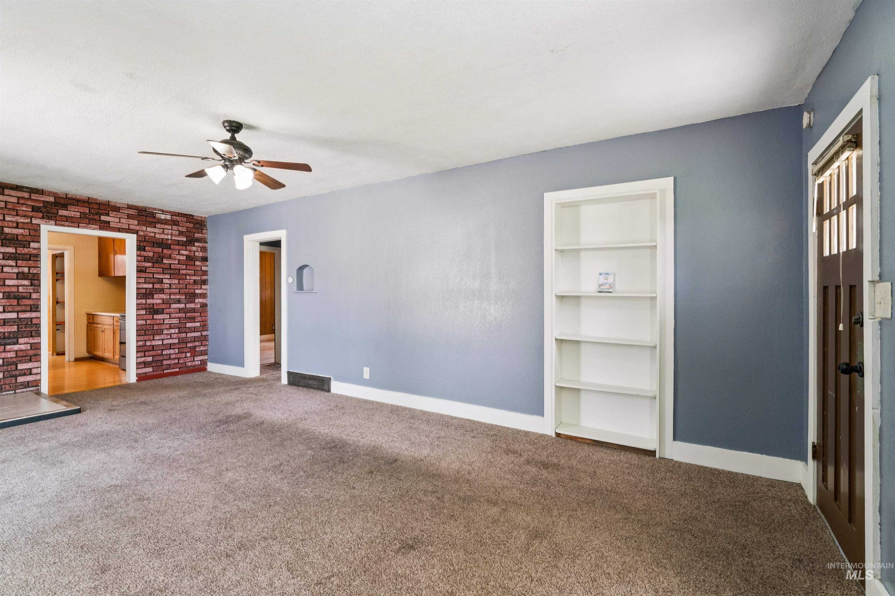 220 Lone Star Road Property Photo 12